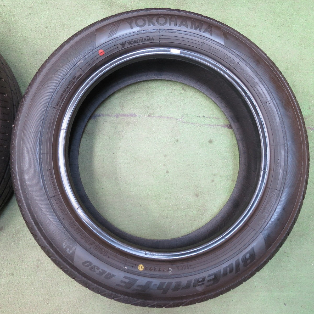 新車外し！25年★185/60R15 ヨコハマ BluEarth-FE AE30 タイヤ 15インチ フィット ヤリス アクア ヴィッツ カローラフィルダー 等★5112806イノタ