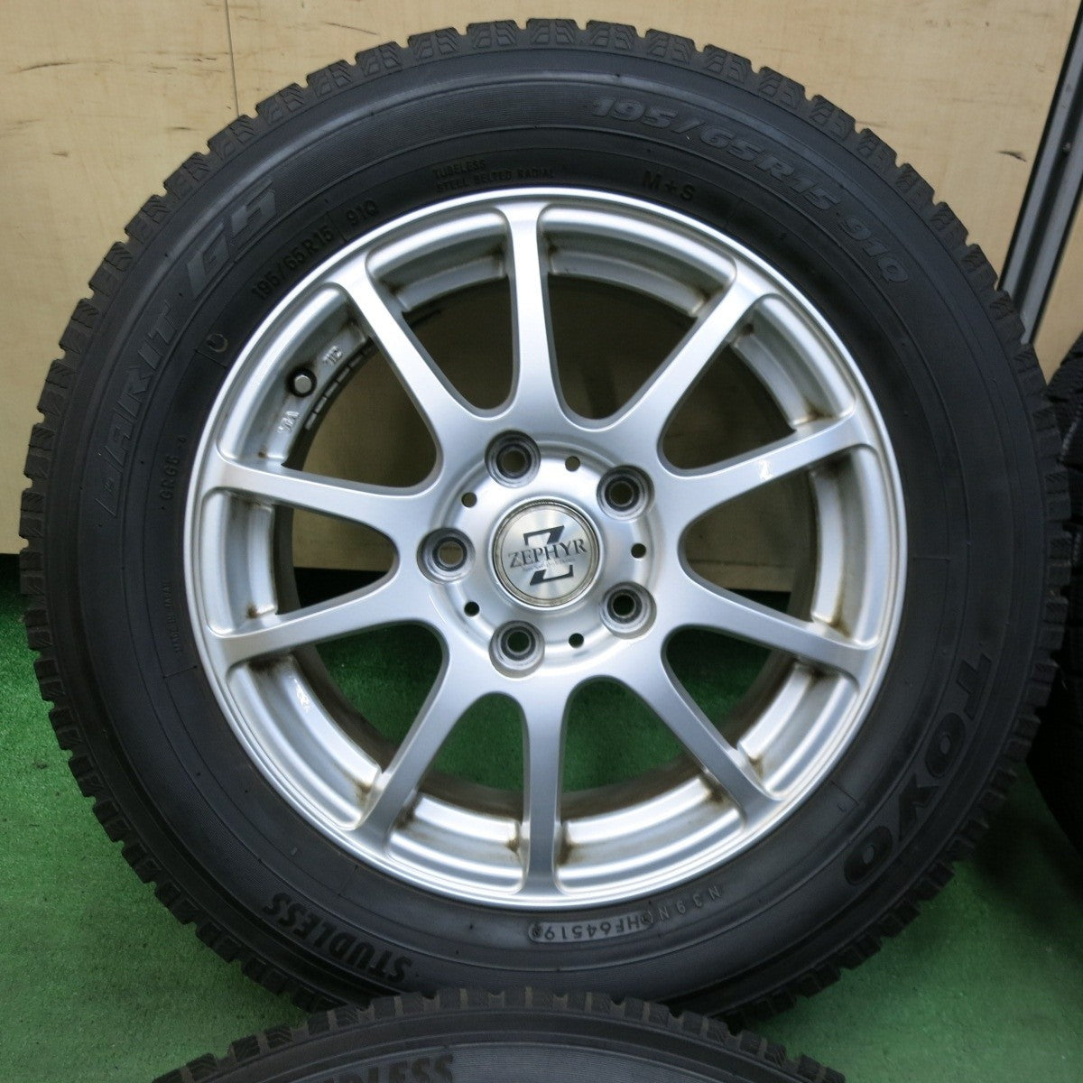バリ溝！9.5分★スタッドレス 195/65R15 トーヨー ガリット G5 ZEPHYR ゼファー 15インチ PCD114.3/5H★4120604SYス