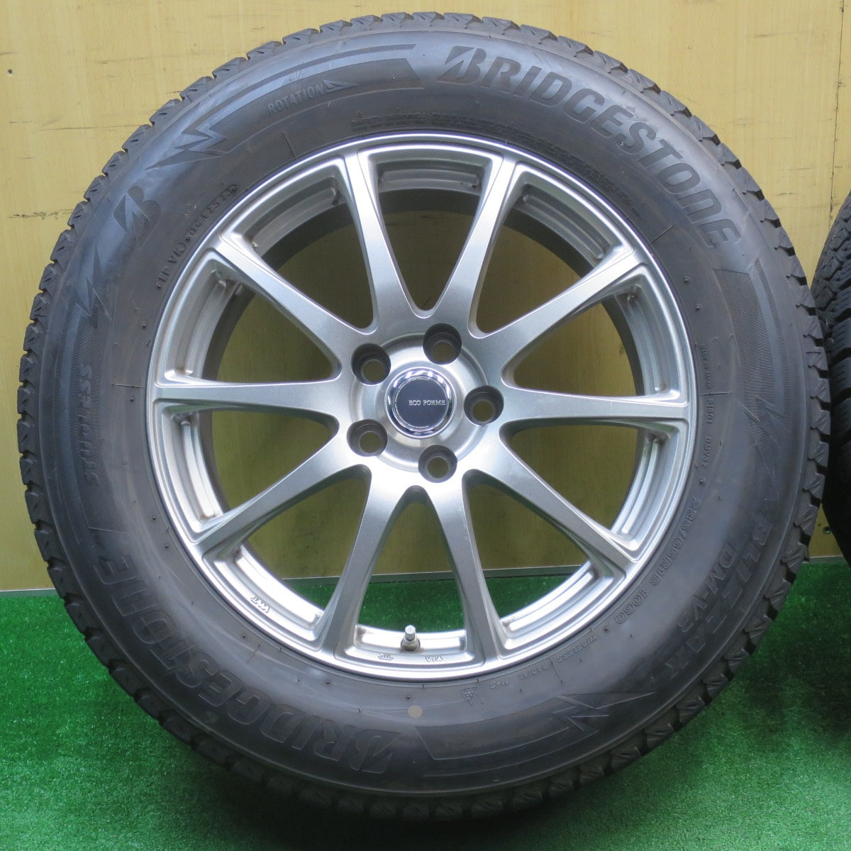 センサー付！バリ溝！23年！キレイ！9分★レクサス RX 等 235/65R18 スタッドレス ブリヂストン ブリザック DM-V3 ECO FORME SE-23 18インチ エコフォルム PCD114.3/5H★5110908NJス