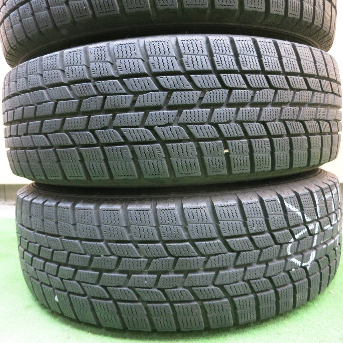 バリ溝！キレイ！8.5分★スタッドレス 195/65R16 グッドイヤー アイスナビ6 ravrion RS01 ラブリオン 16インチ PCD100/4H★4113007イス