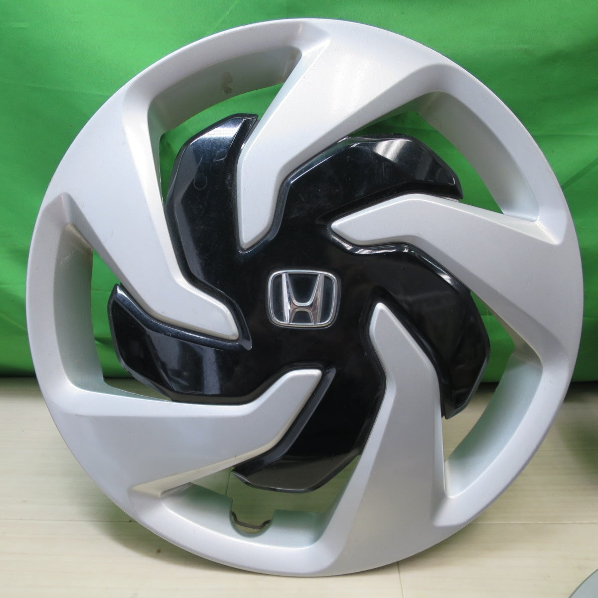[送料無料] 4枚価格☆ホンダ GP3 フリード 純正 ホイール キャップ カバー 15インチ 44733-SWP-N02 HONDA☆