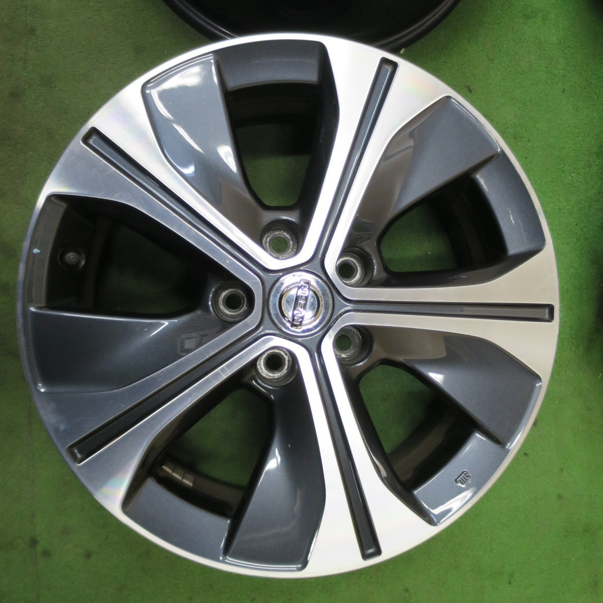 4本価格★日産 ZE1 リーフ キックス 等 純正 ホイール 17インチ 17×6.5J PCD114.3/5H★6050804NGホ