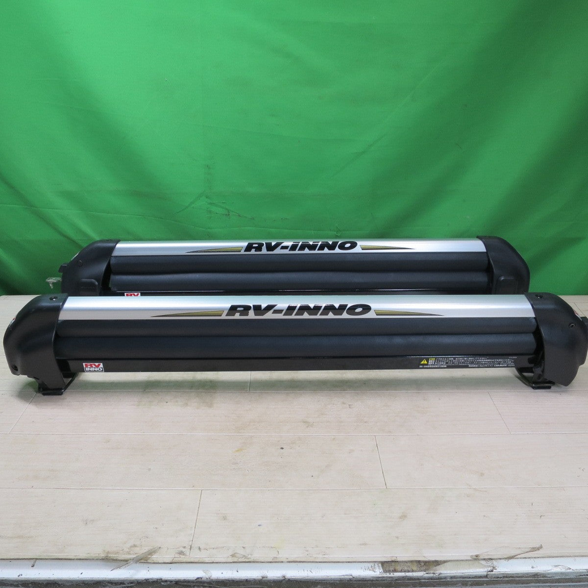 鍵付き☆inno. CARMATE スキー スノー ボード キャリア IN-649/650/651/658 5770-2823G スノボ 板 ストック イノー カーメイト☆