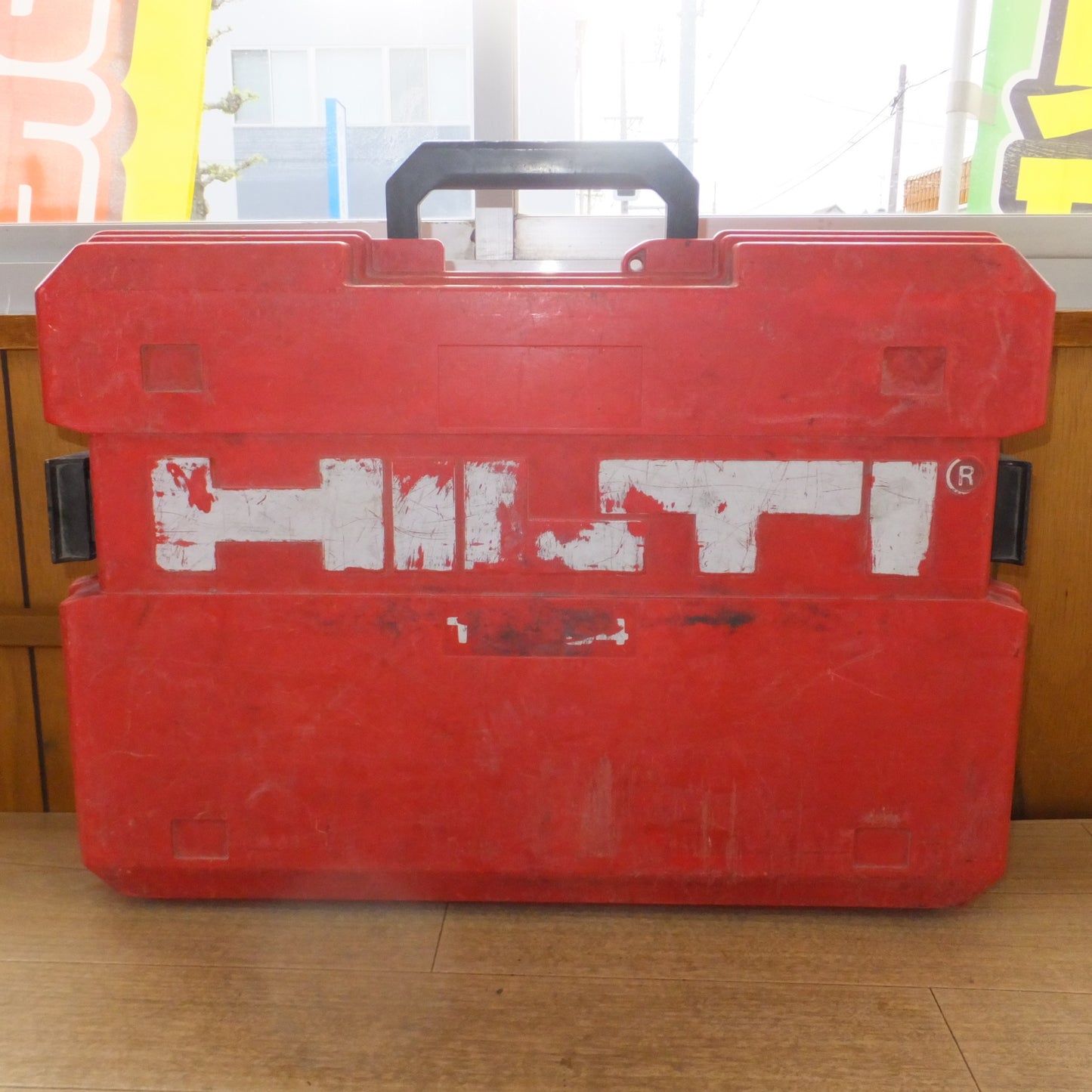 [送料無料] ★ヒルティ HILTI ハンマードリル TE504　900W 9.6A 100V～ 50-60Hz★