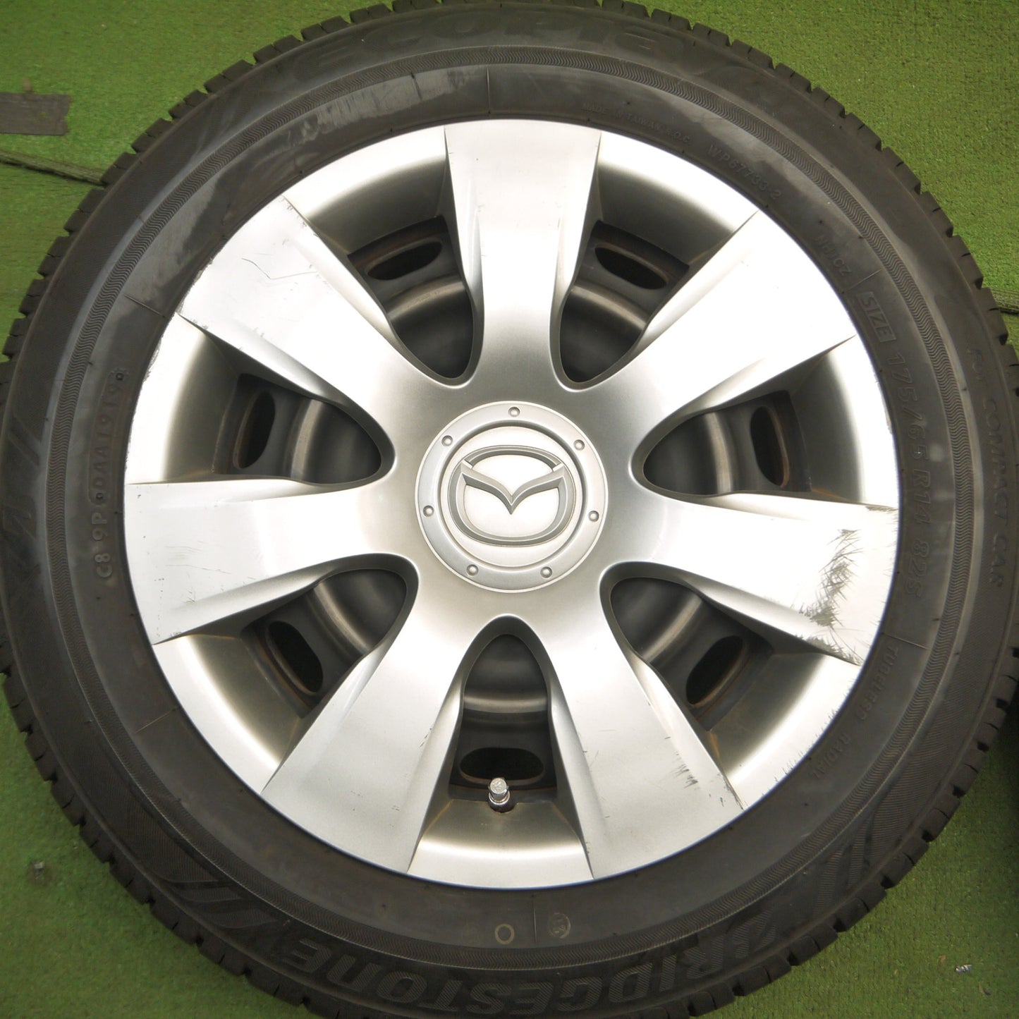 *送料無料* バリ溝！9.5分★マツダ デミオ 純正 スチール 175/65R14 ブリヂストン エコピア NH100C 14インチ PCD100/4H★4040519Hノ