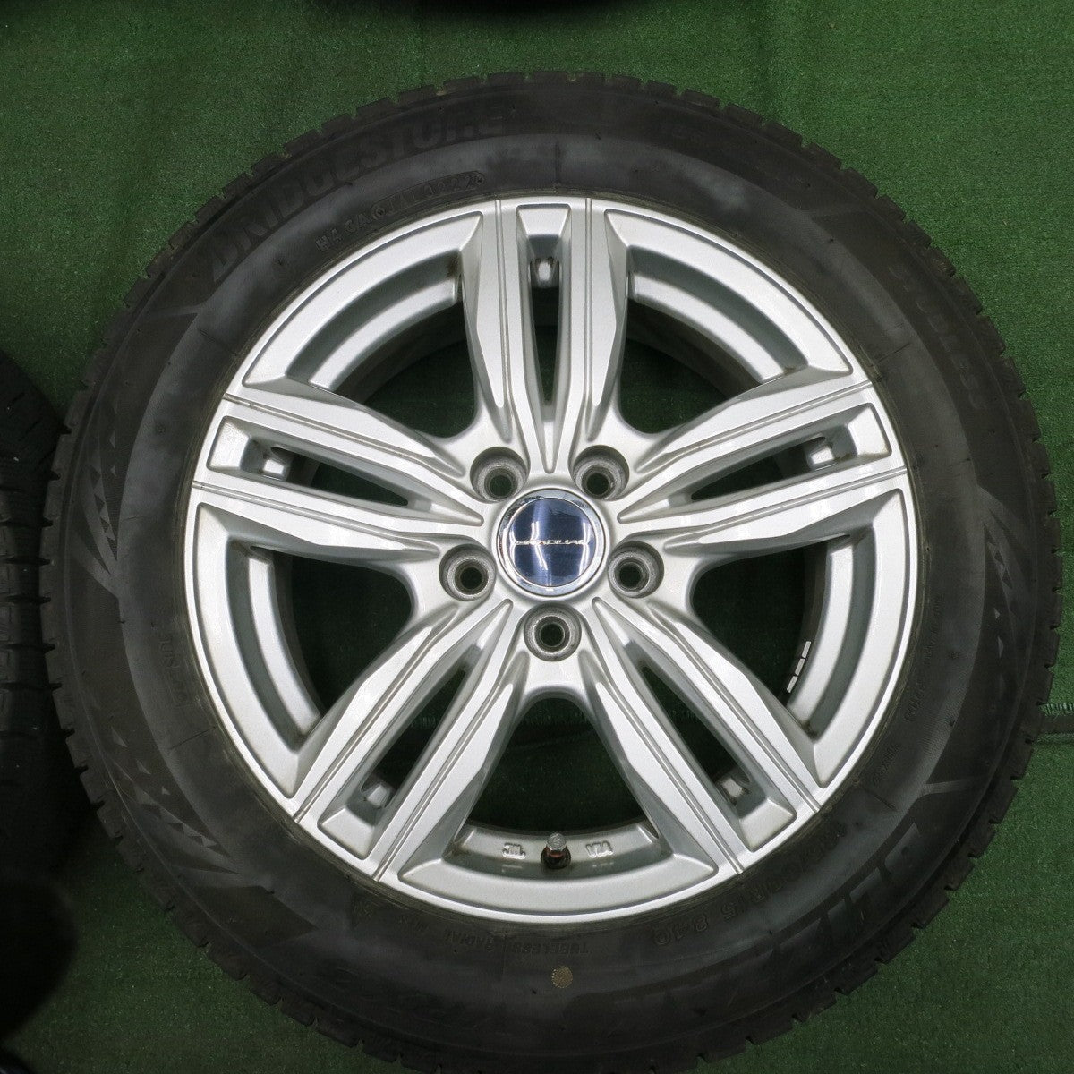 *送料無料* バリ溝！22年！キレイ！9分★スタッドレス 185/60R15 ブリヂストン ブリザック VRX3 GRADUAL グラデュアル 15インチ PCD100/5H★4070202NJス