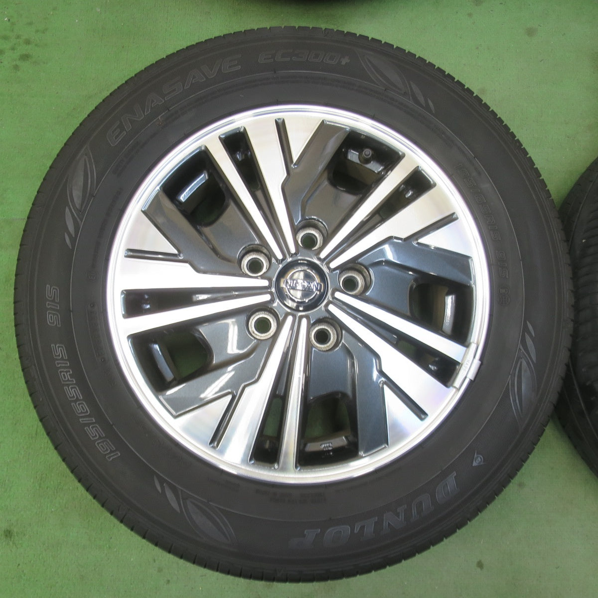 キレイ！22年★日産 C27 セレナ e-POWER 純正 195/65R15 ダンロップ エナセーブ EC300+ 15インチ PCD114.3/5H★6022806イノ