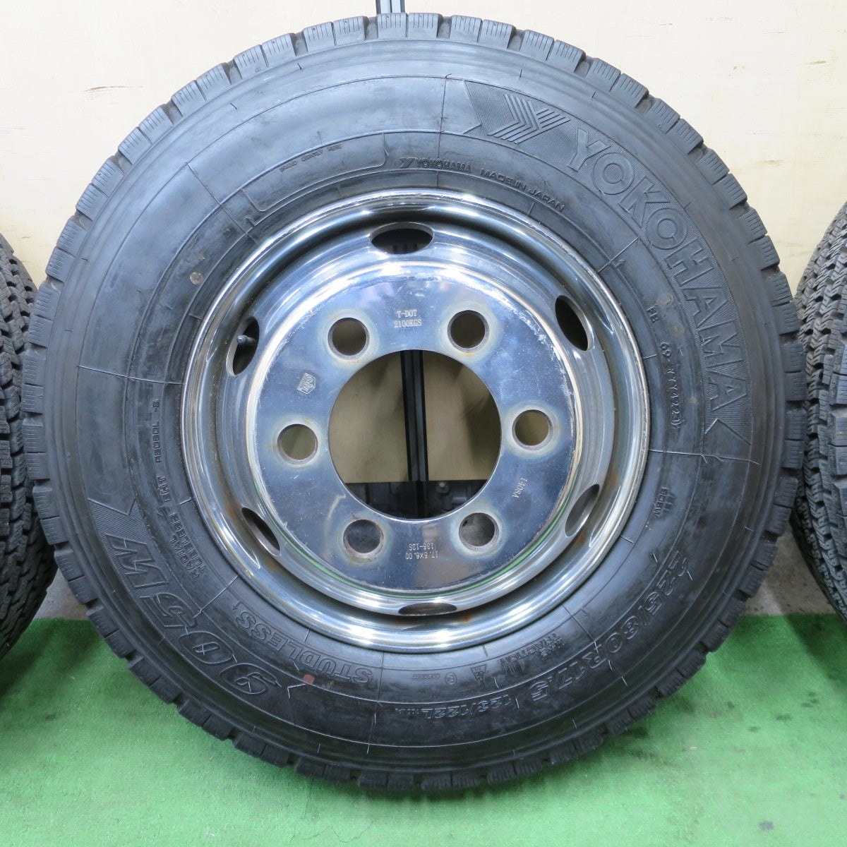 バリ溝！23年！ほぼ10分！6本！付属品付★トラック 225/80R17.5 123/122L スタッドレス ヨコハマ 905W RTG メッキ 135-12S TOPY スチール 135-9CS PCD222.25/6H★6042903ナス