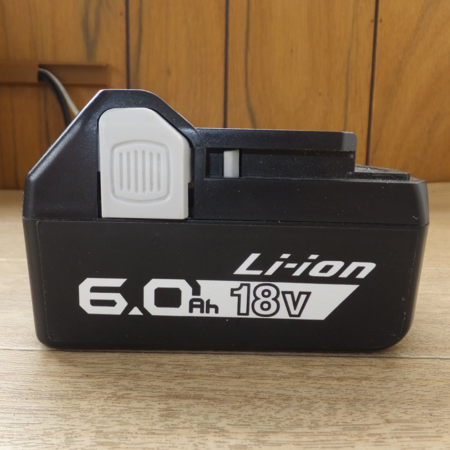 [送料無料] キレイ★ハイコーキ HiKOKI コードレスインパクトレンチ WR36DC XP　成洋 互換バッテリ BSL1860 付★