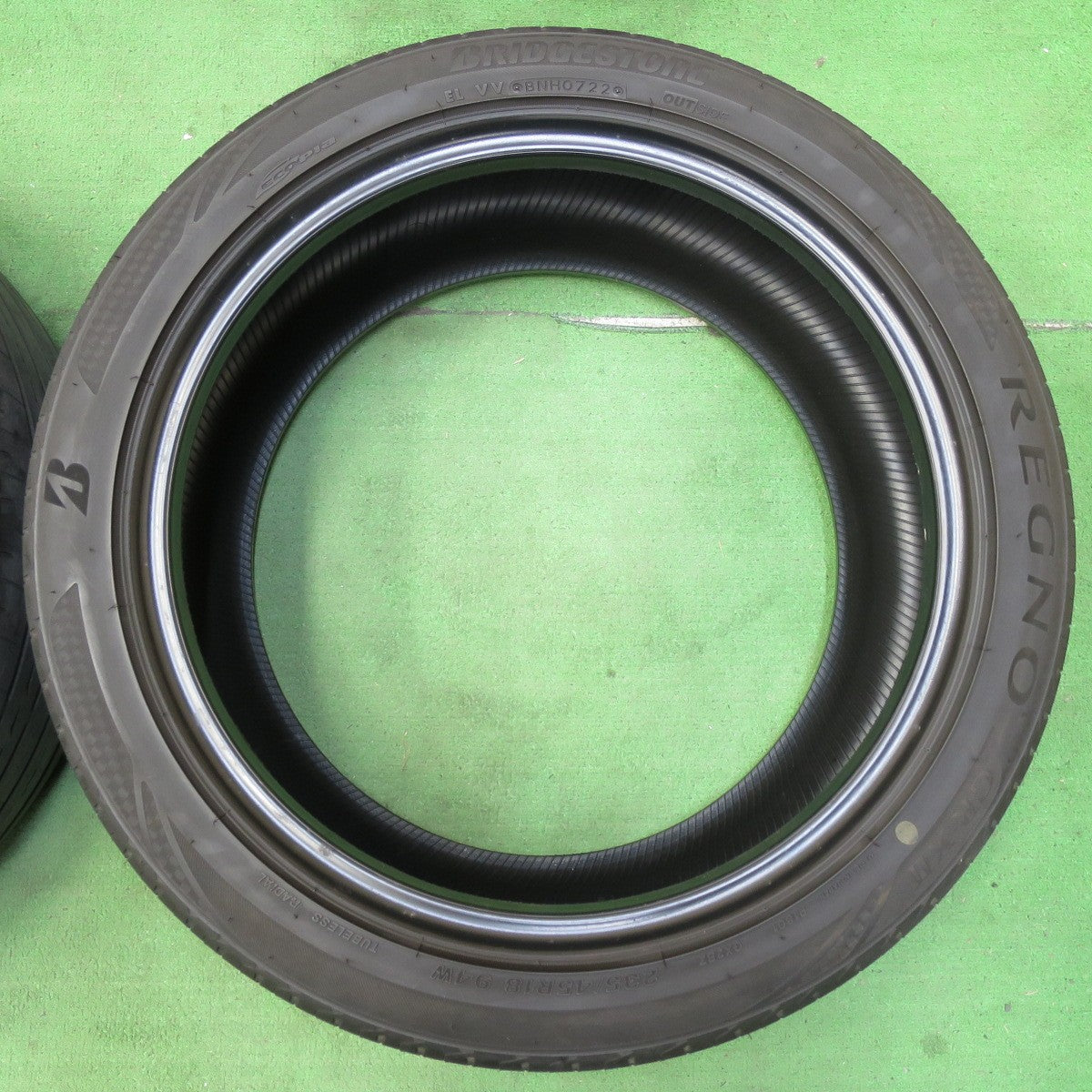 [送料無料] 4本価格！22年★235/45R18 ブリヂストン レグノ GR-X2 タイヤ 18インチ クラウン カムリ マークX 等★4092413イノタ