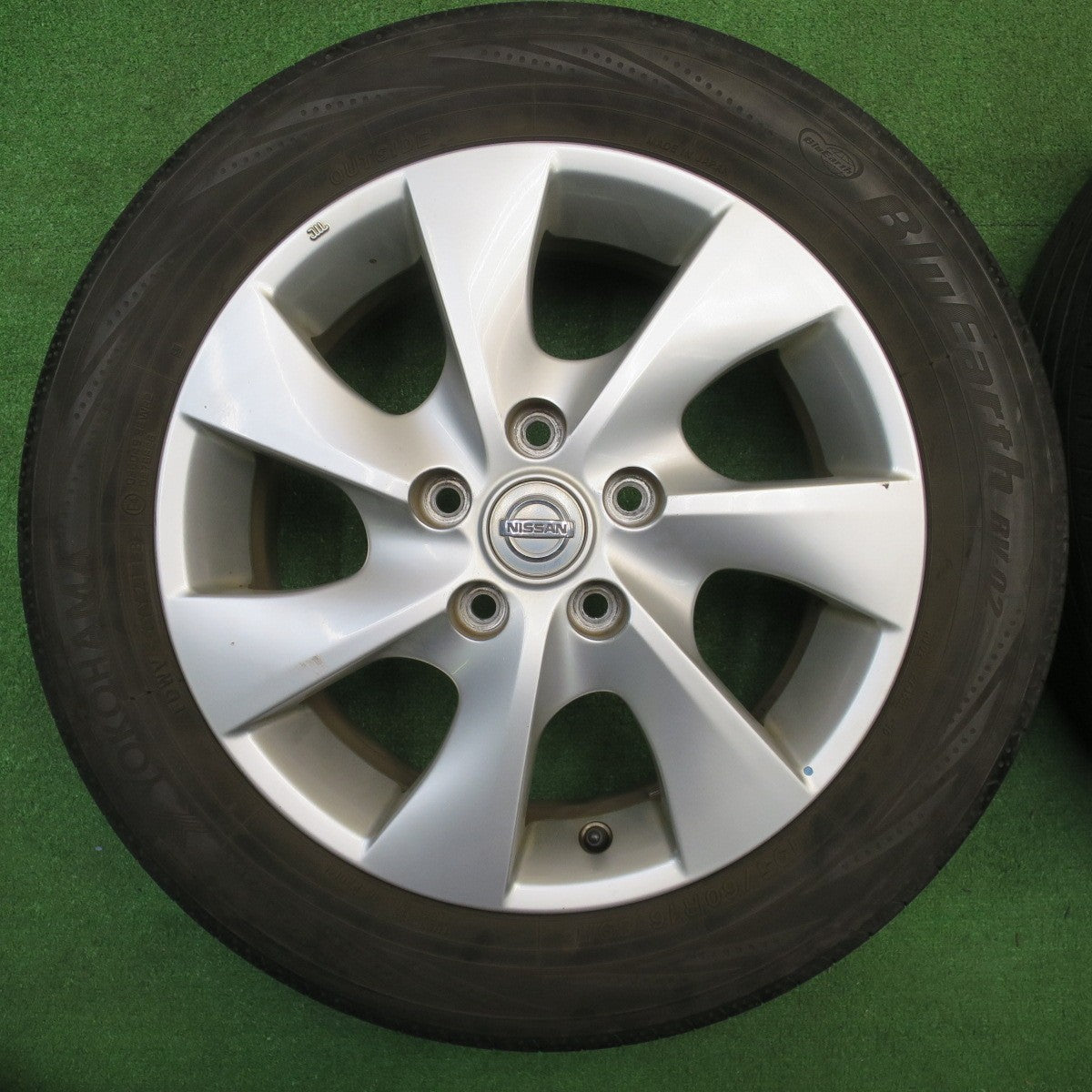 4本価格★日産 C26 セレナ 純正 195/60R16 ヨコハマ ブルーアース RV-02 16インチ PCD114.3/5H★5121810NJノ