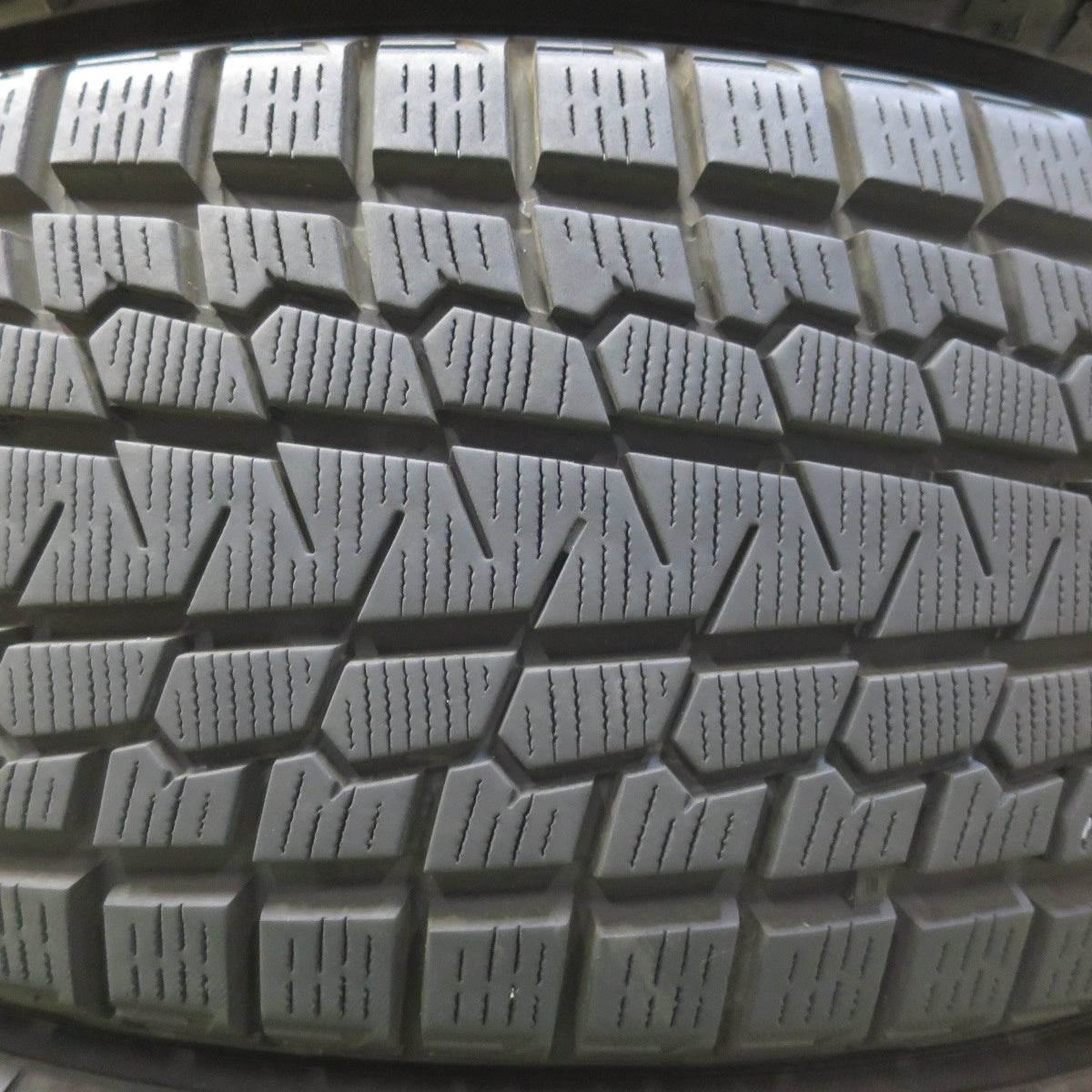 バリ溝！22年！9.5分★スタッドレス 235/60R18 ヨコハマ アイスガード G075 タイヤ 18インチ レクサス CR-V CX-60 CX-7 CX-80 等★6061805イスタ
