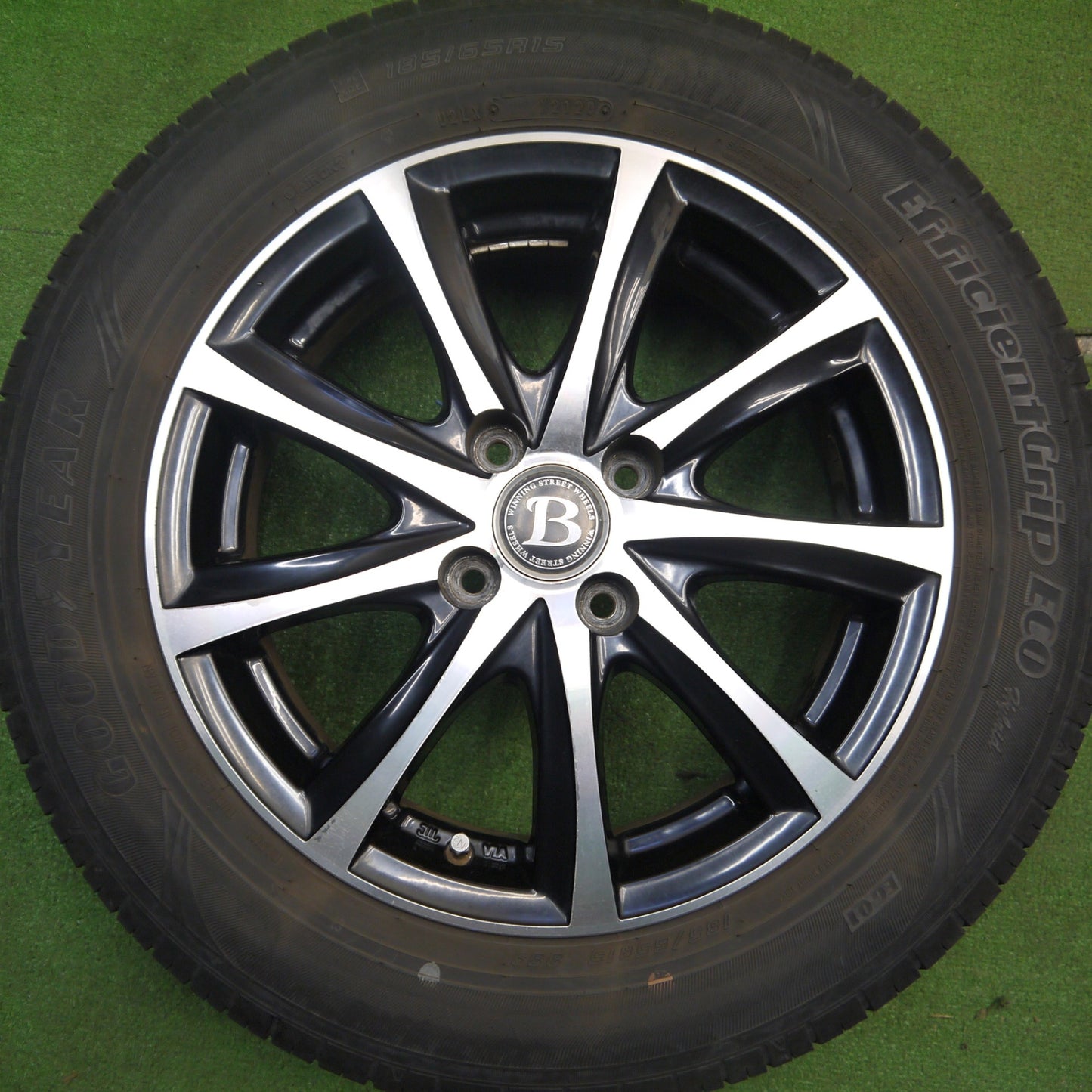 [送料無料] バリ溝！8.5分★185/65R15 グッドイヤー EfficientGrip ECO hybrid WINNING STREET WHEELS 15インチ PCD100/4H★5040412Hノ