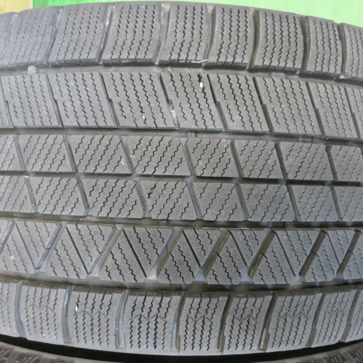 バリ溝！22年！キレイ！9.5分◎スタッドレス 225/55R17 ブリヂストン ブリザック VRX3 G-SPEED Gスピード 17インチ PCD114.3/5H◎6081413HAス