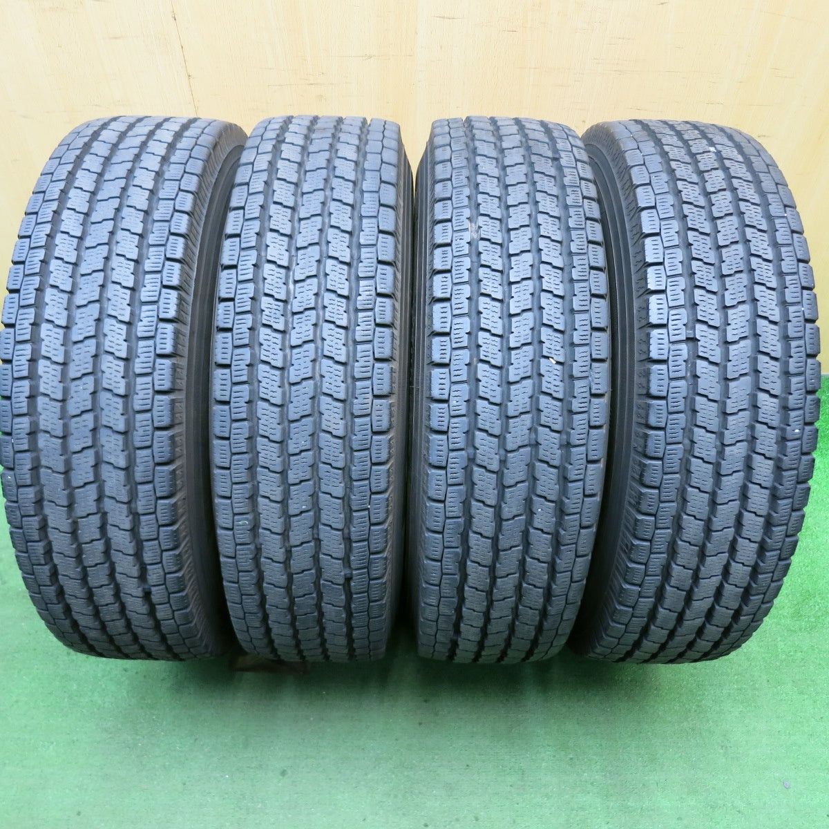 バリ溝！8.5分★KEELER 195/80R15 107/105L スタッドレス ヨコハマ アイスガード iG91 キーラー 15インチ PCD139.7/6H★5062206HAス