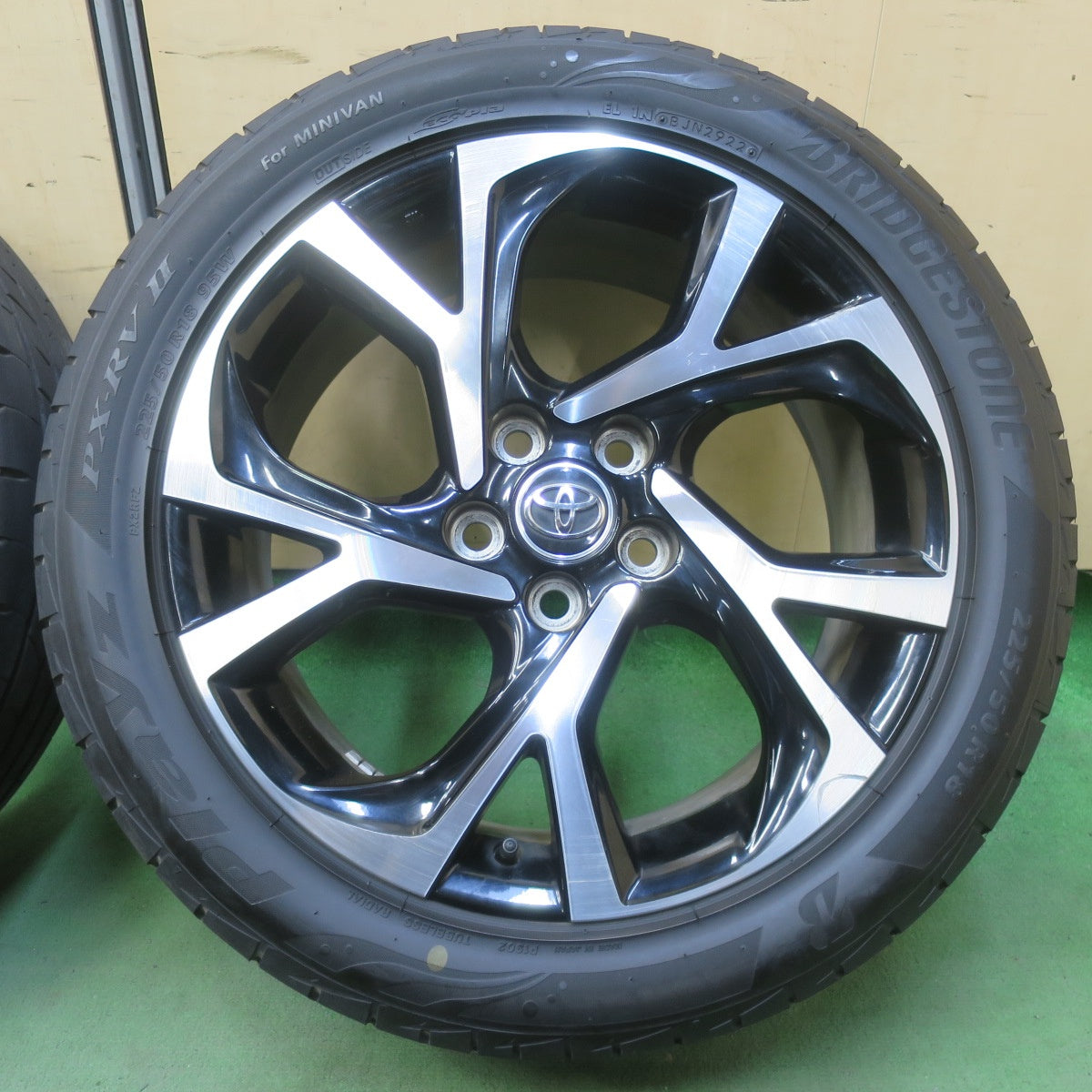 バリ溝！22年！9.5分★トヨタ CH-R 純正 225/50R18 ブリヂストン ポテンザ RE050A プレイズ PX-RV2 18インチ CHR PCD114.3/5H★6051404イノ
