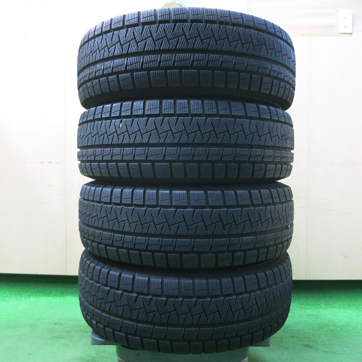 *送料無料* バリ溝！9.5分以上★ホンダ ステップワゴン 純正 195/65R15 スタッドレス ピレリ アイスアシンメトリコ プラス PCD114.3/5H★4041002イス