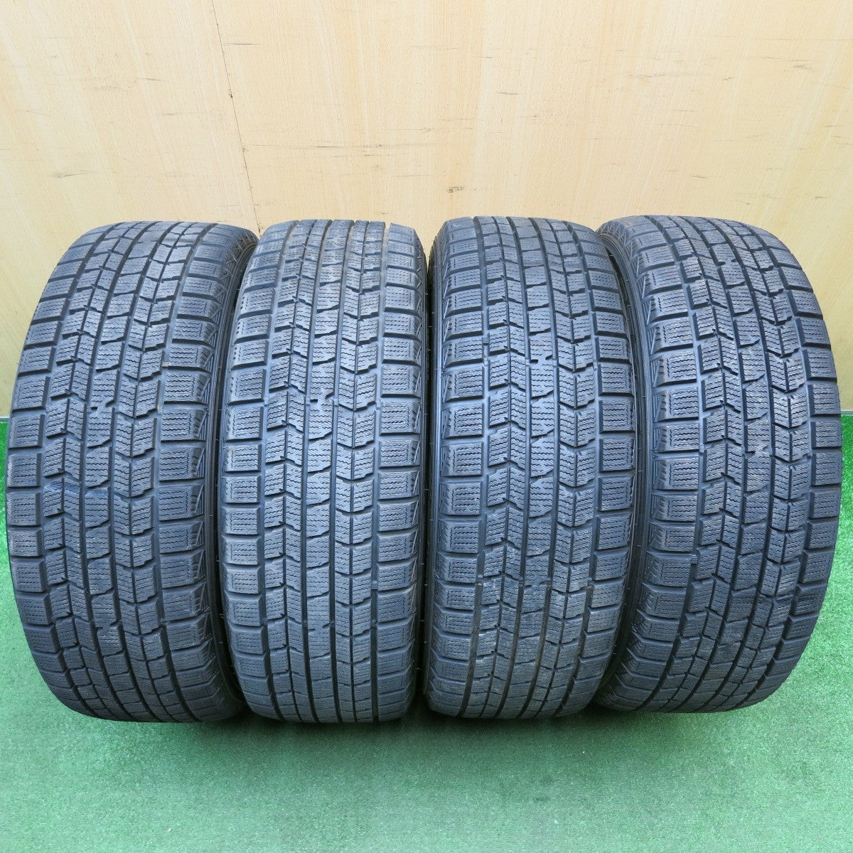 ほぼ未使用！キレイ★MINI R60 ミニ クロスオーバー 純正 205/55R17 スタッドレス ダンロップ DSX-2 17インチ PCD120/5H★5121102HAス