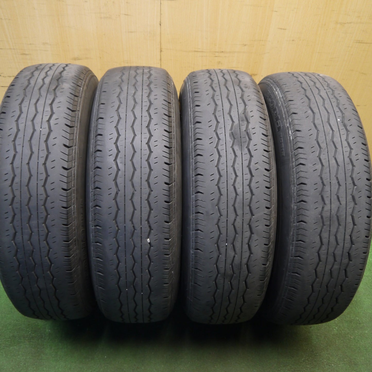 キレイ★トヨタ 200系 ハイエース 純正 スチール 195/80R15 107/105N ブリヂストン エコピア RD613 15インチ PCD139.7/6H★6031104Hノ