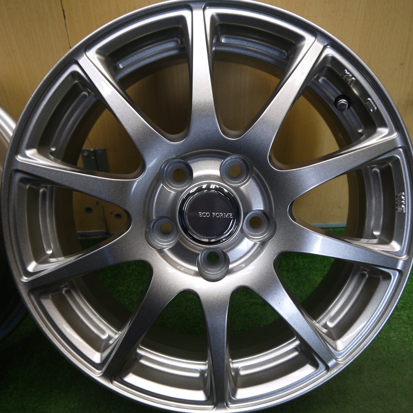 未使用★ECO FORME SE-23 エコフォルム 15インチ ホイール 15×6J PCD100/5H★6042210Hホ