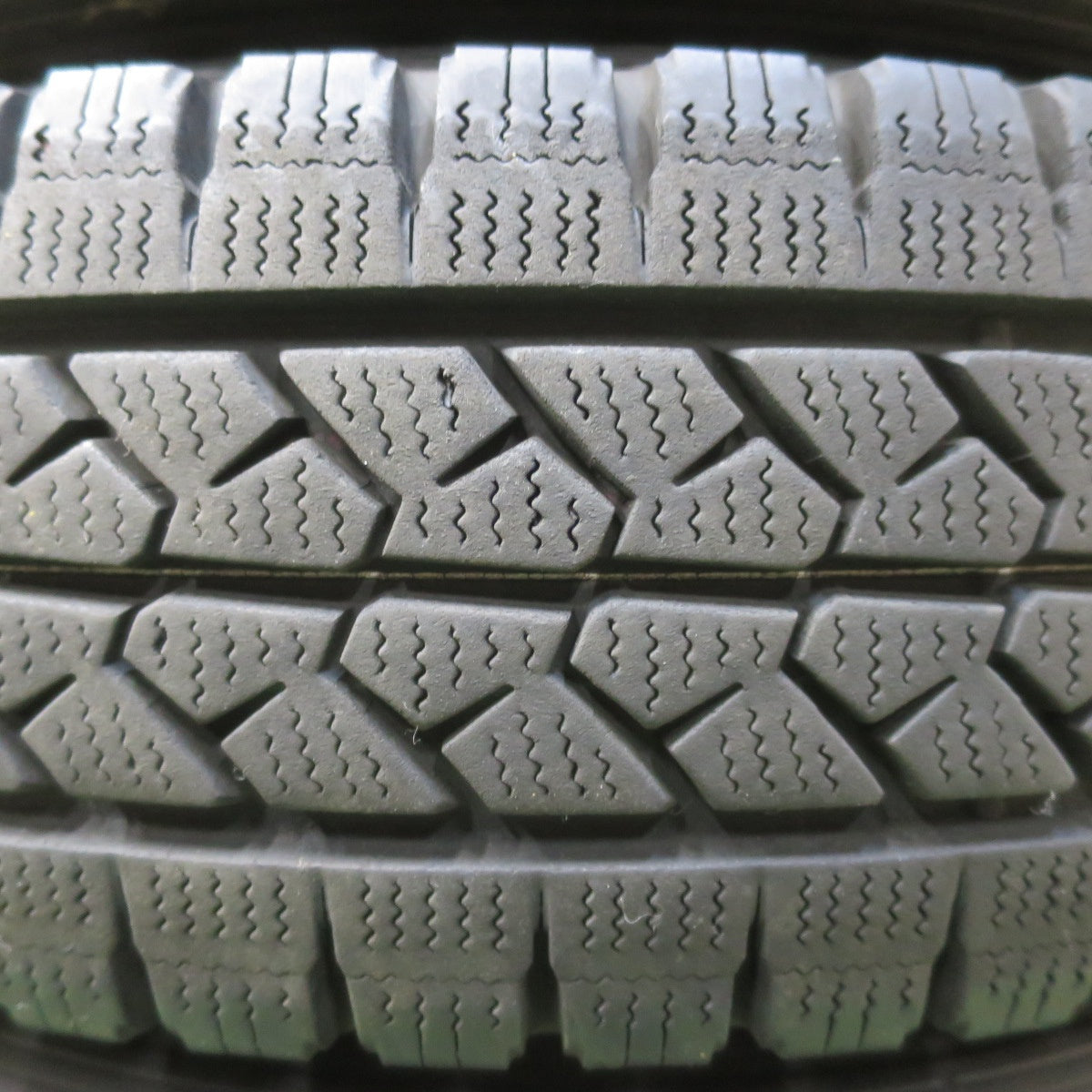 バリ溝！9.5分★スタッドレス 165R13 8PR ブリヂストン ブリザック VL1 INVERNO インヴェルノ 13インチ PCD100 114.3/4H マルチ★6012801イス
