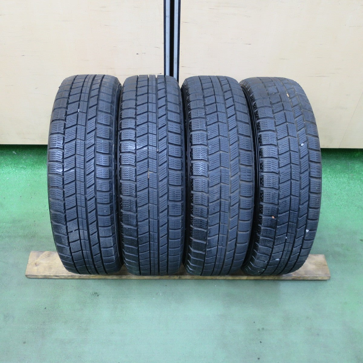超バリ溝！22年！キレイ！9.5分以上★スタッドレス 155/65R14 オートバックス ノーストレック N5 VELVA AGUDO ヴェルヴァ アグード 14インチ PCD100/4H★5111905TTス