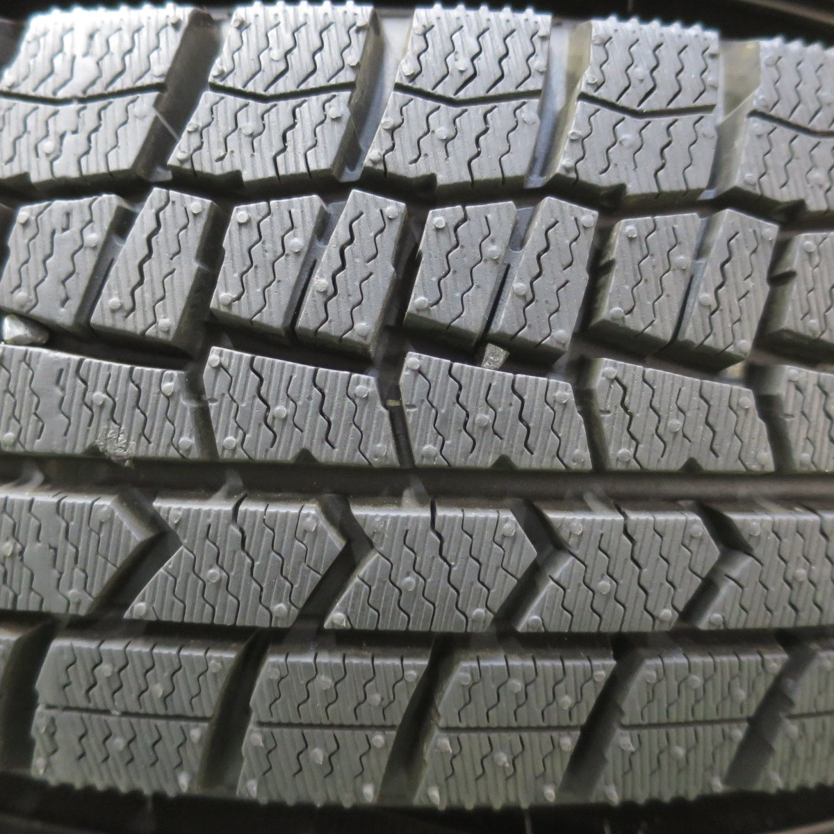 バリ溝！24年！キレイ！ほぼ10分★スタッドレス 155/80R13 ダンロップ ウインターマックス WM02 JOKER ジョーカー 13インチ PCD100/4H★6052910イス