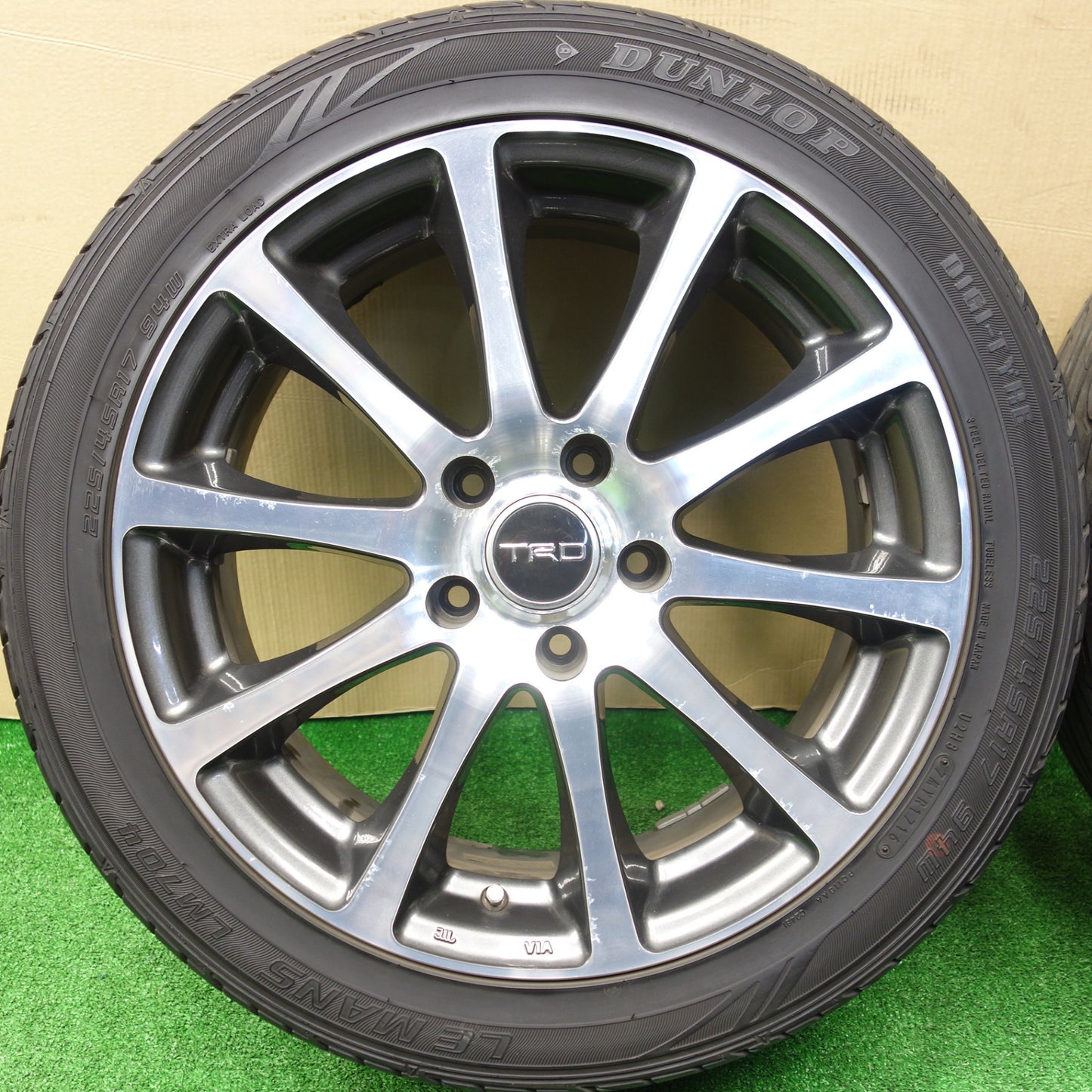 バリ溝！8.5分★トヨタ アルファード ヴェルファイア 等 TRD TF4 225/45R17 ダンロップ LE MANS LM704 17インチ PCD114.3/5H★5112903KTノ