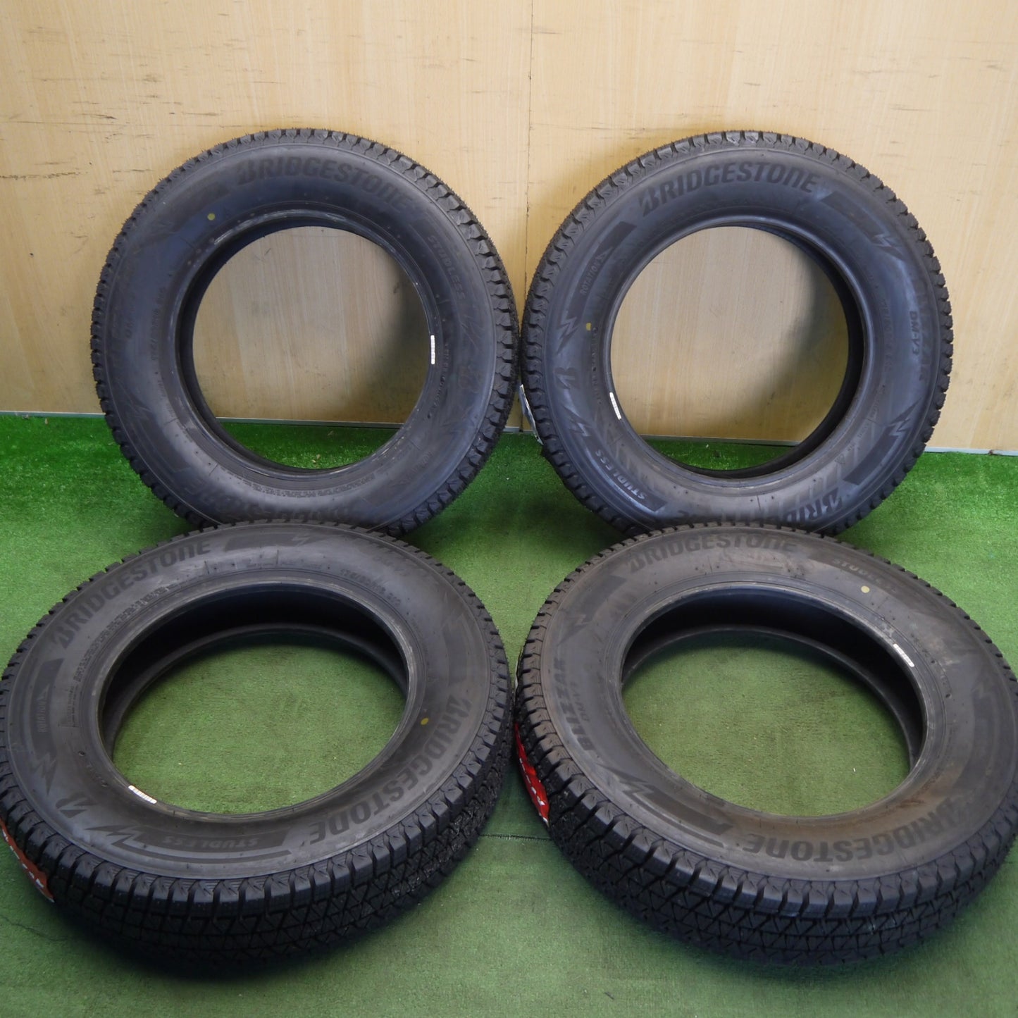 未使用★ジムニー 等 175/80R16 スタッドレス ブリヂストン ブリザック DM-V3 タイヤ 16インチ★6052602Hスタ