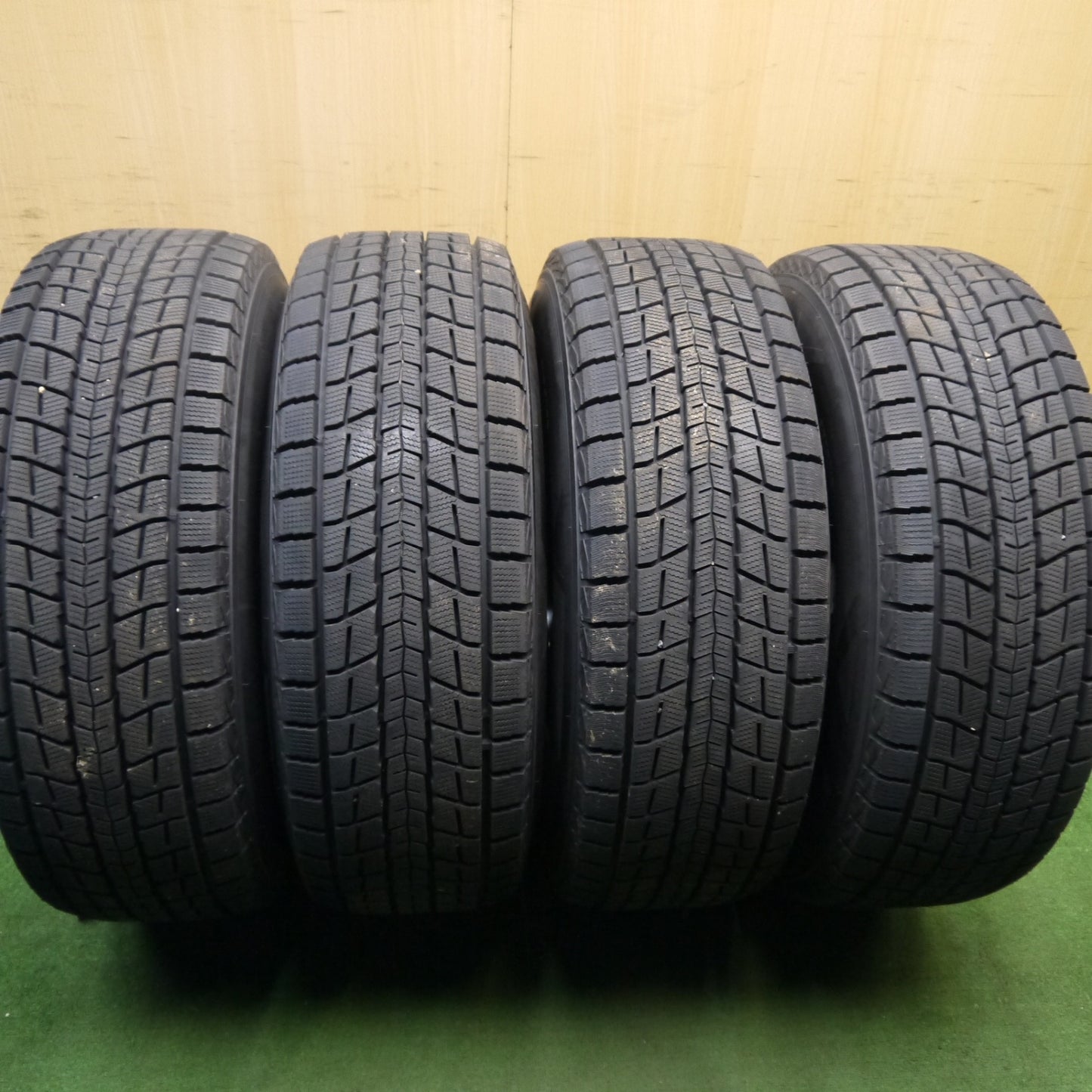 バリ溝！23年！キレイ！9.5分★KEELER 265/70R16 スタッドレス ダンロップ ウインターマックス SJ8 SJ8+ キーラー 16インチ PCD139.7/6H★5041103Hス
