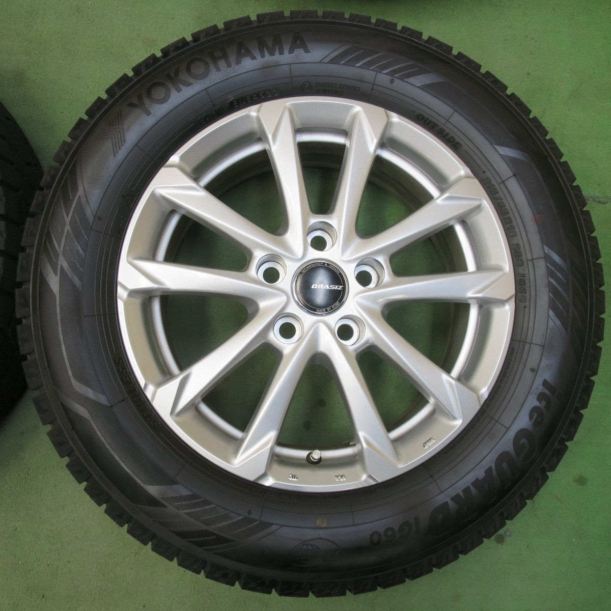 バリ溝！22年！キレイ！ほぼ10分★スタッドレス 215/65R16 ヨコハマ アイスガード iG60 QRASIZ KOSEI クレイシズ 16インチ PCD114.3/5H★6040712イス