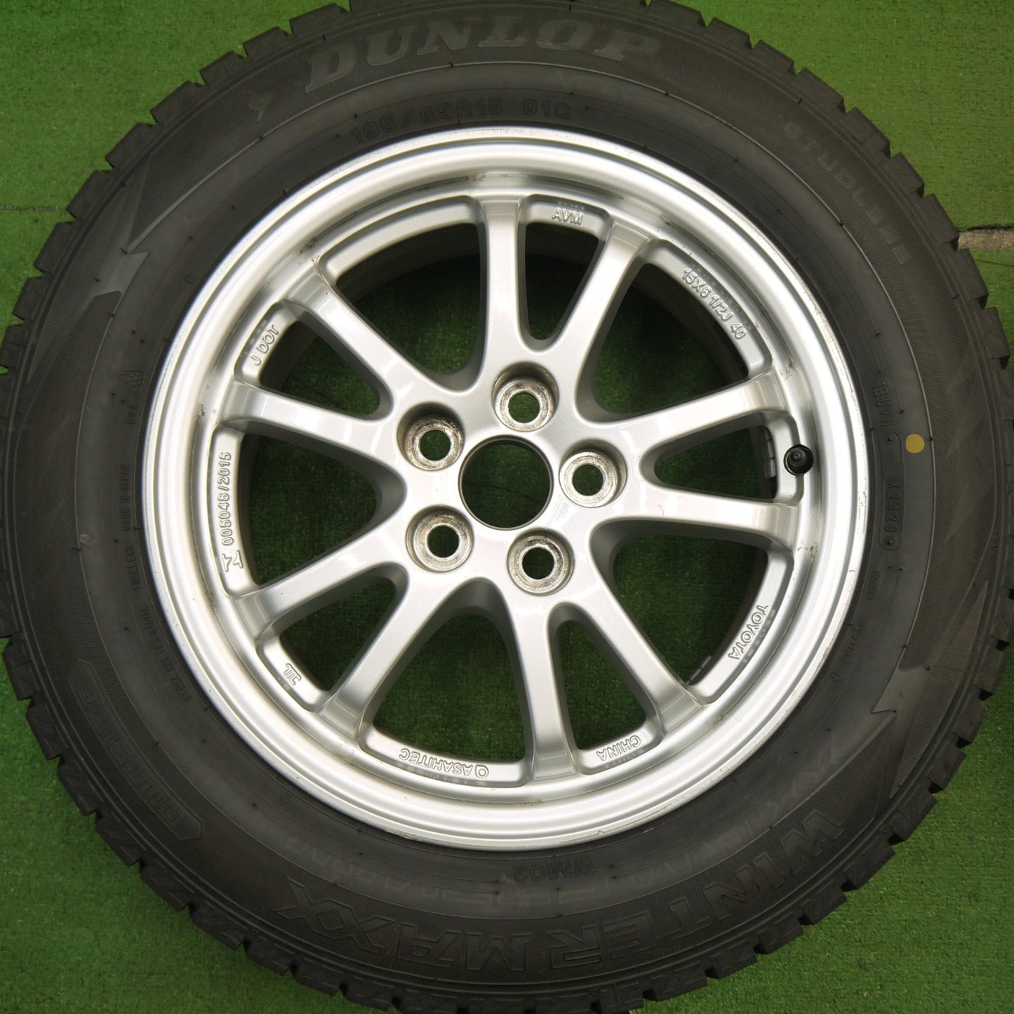 バリ溝！23年！9.5分★トヨタ 50系 プリウス 純正 195/65R15 スタッドレス ダンロップ ウインターマックス WM02 15インチ PCD100/5H★5042306Hス