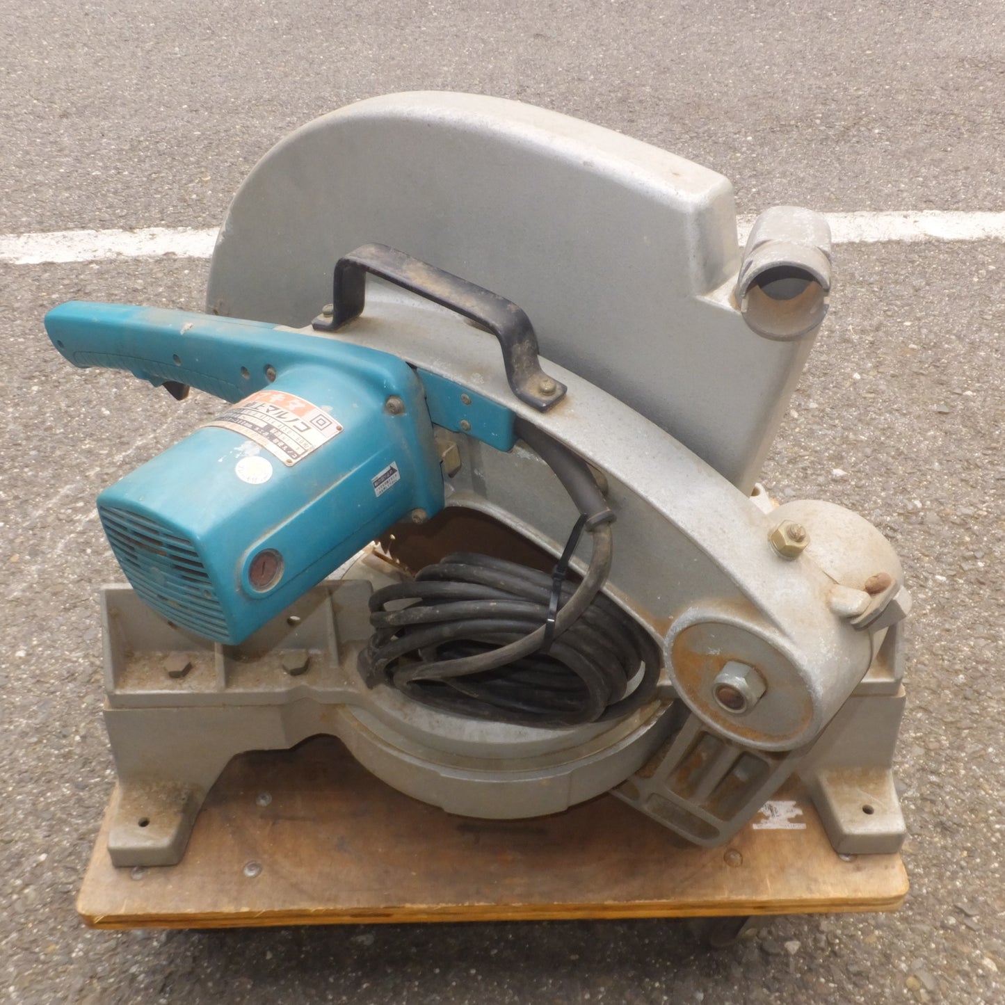 [送料無料] 岐阜発★マキタ makita 15型卓上マルノコ LS1500　350～380mm　100V 14 50-60Hz 1340W 3200/min.　木工用 超硬丸ノコ★