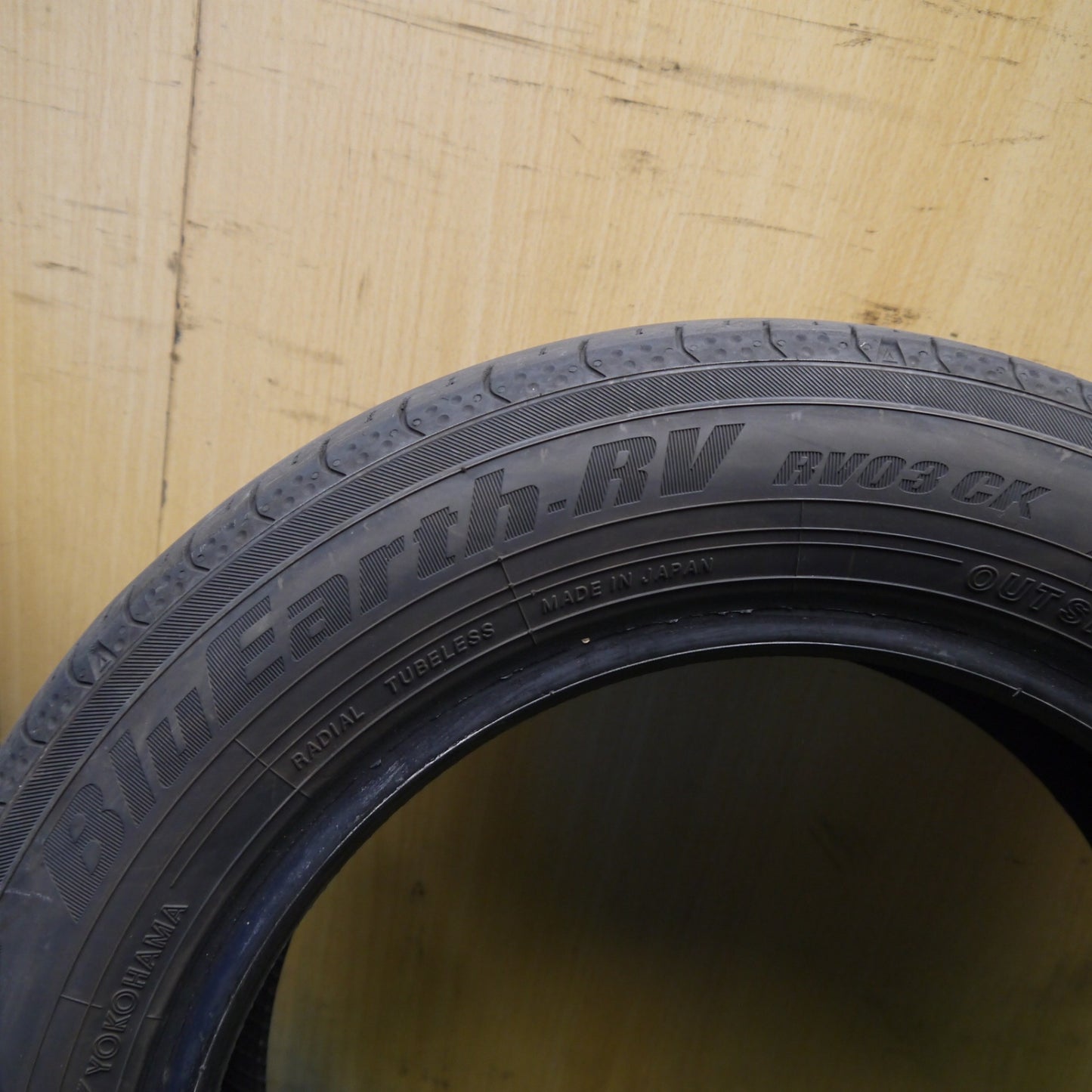 バリ溝！23年！8.5分！2本★165/65R14 ヨコハマ BluEarth-RV RV03 CK ブルーアース 14インチ タイヤ タンク ルーミー ハスラー ソリオ デリカ D:2 等★6031702Hノタ