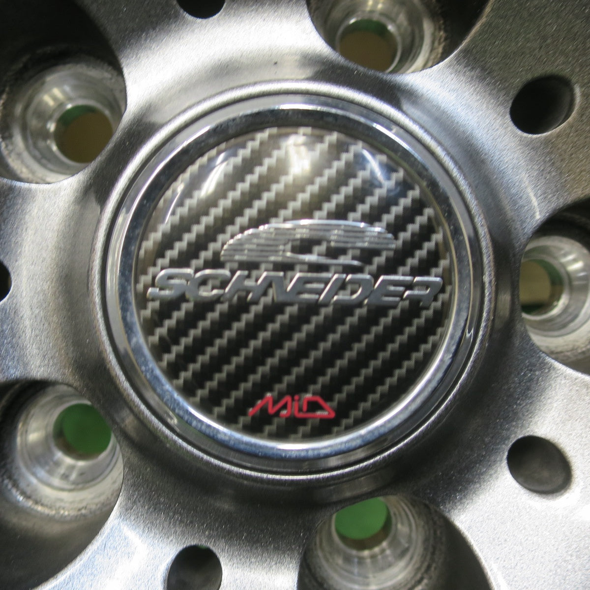バリ溝！23年！キレイ！9.5分★スタッドレス 235/60R18 ヨコハマ アイスガード G075 SCHNEIDER MiD シュナイダー 18インチ PCD114.3/5H★6032604イス