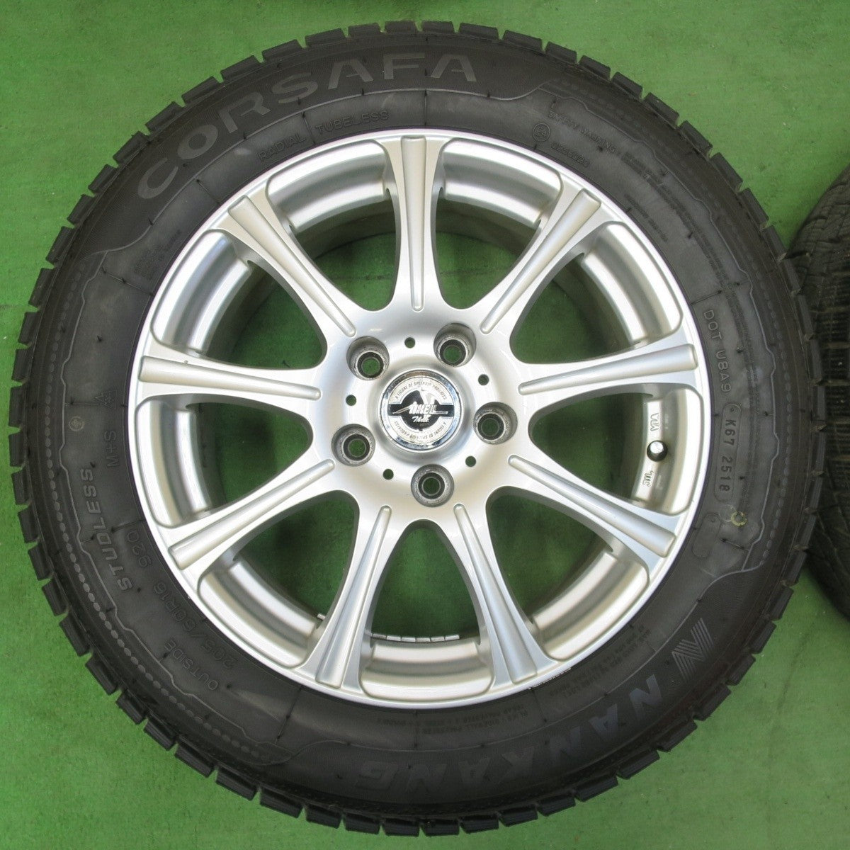 バリ溝！9.5分以上★スタッドレス 205/60R16 ナンカン CORSAFA AXEL Three アクセル 16インチ PCD114.3/5H★5011107イス