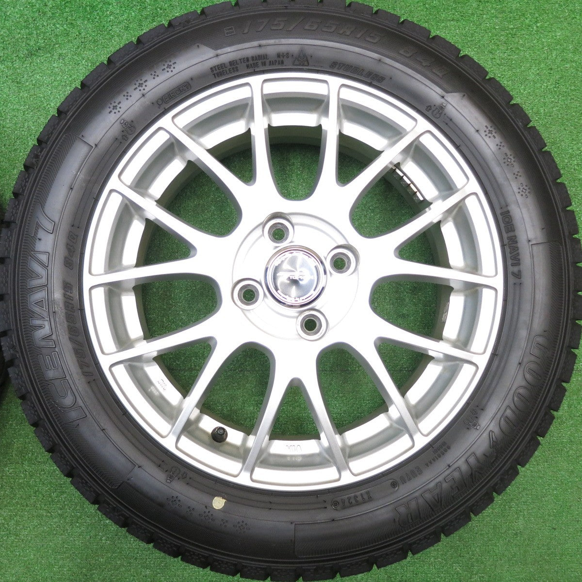 超バリ溝！24年！キレイ！ほぼ10分★スタッドレス 175/65R15 グッドイヤー アイスナビ7 TOPRUN トップラン 15インチ PCD100/4H★5110609HAス