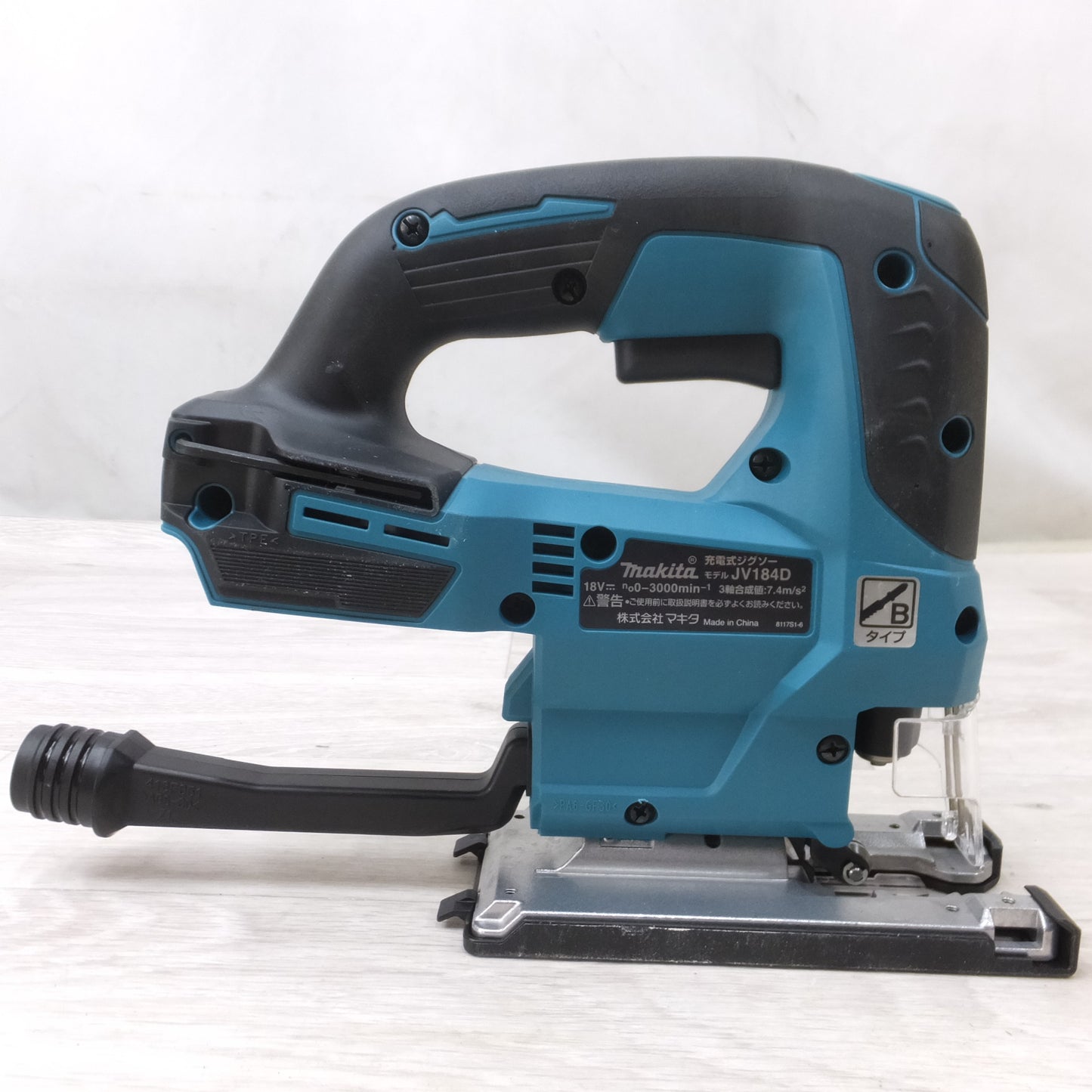 [送料無料] 美品◆マキタ 充電式 ジグソー JV184D 18V 本体のみ ケース付き 切断機 電動 工具◆