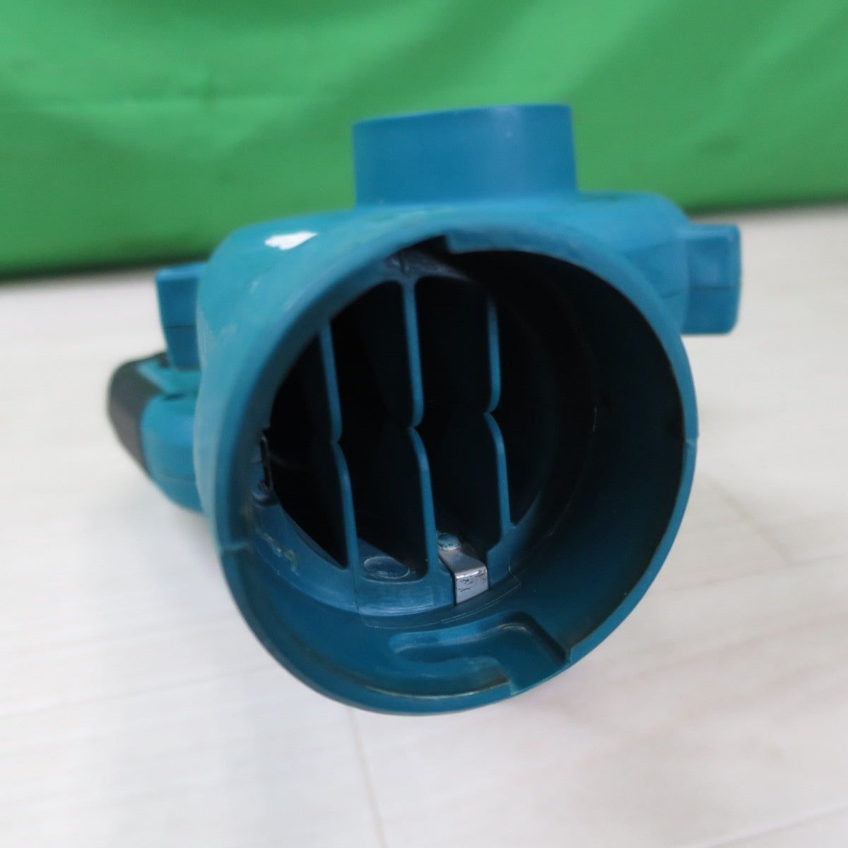 [送料無料] ☆マキタ 充電式 ブロワ UB185D 電動 工具 ブロア makita 18V 送風 集じん 集塵☆
