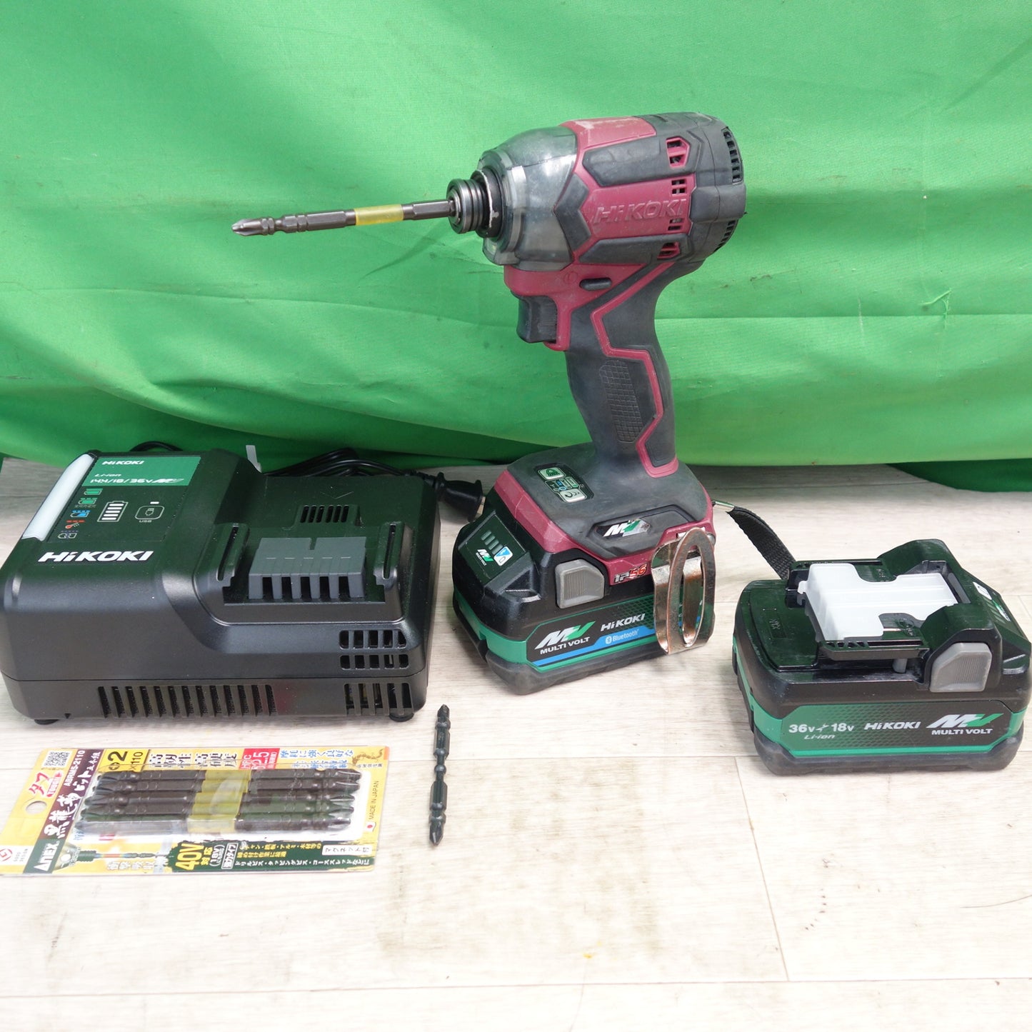 [送料無料] バッテリー2個＆付属品付☆HiKOKI ハイコーキ コードレス インパクトドライバ WH36DC 電動 工具 充電器☆