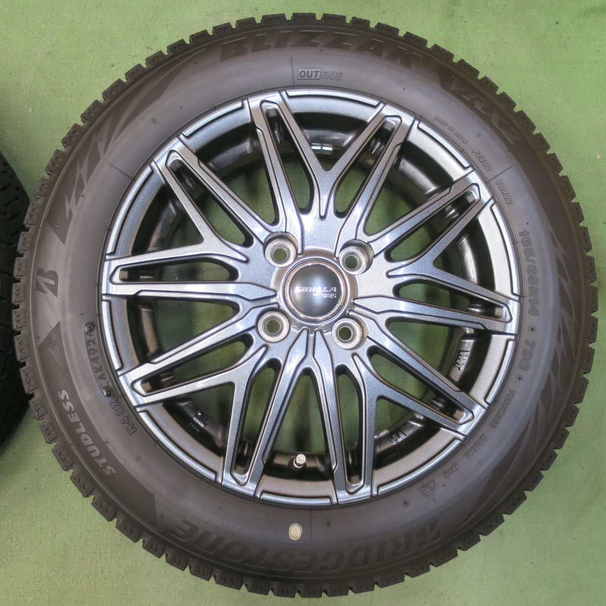 バリ溝！24年！キレイ！9分◎スタッドレス 165/65R14 ブリヂストン ブリザック VRX2 SIBILLA NEXT W45 シビラ 14インチ PCD100/4H◎6070105イス