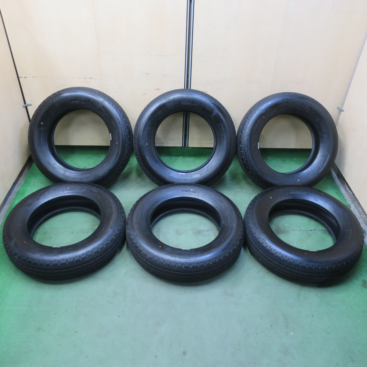 新車外し！26年！6本★トラック タイヤ 215/70R17.5 118/116N ブリヂストン R202 17.5インチ★6070207イノタ