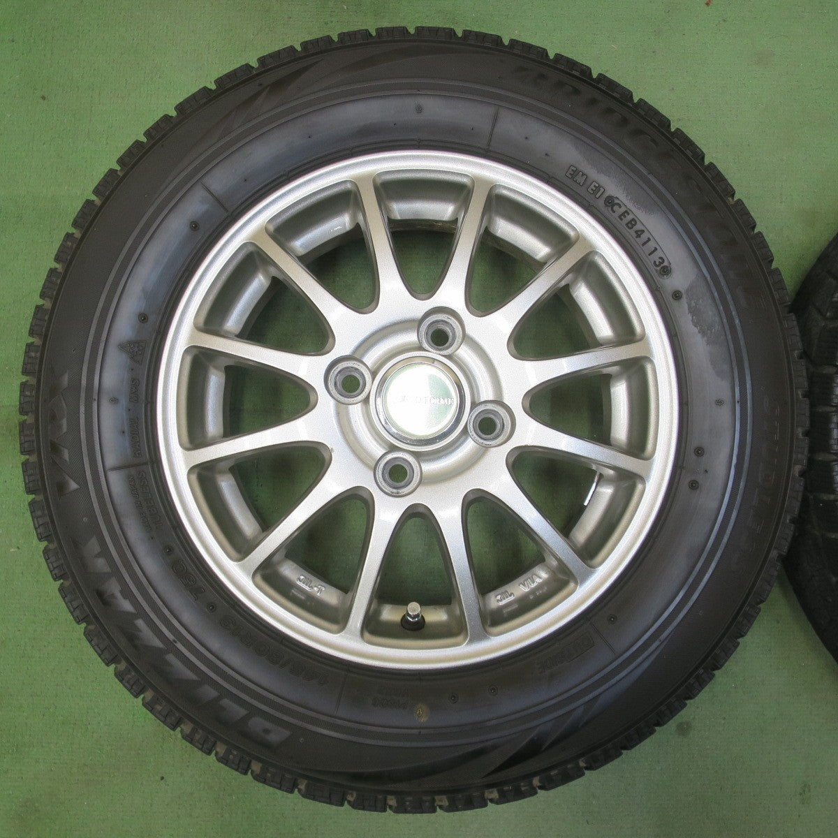 キレイ★スタッドレス 145/80R13 ブリヂストン ブリザック VRX ECO FORME エコフォルム 13インチ PCD100/4H★6043001イス