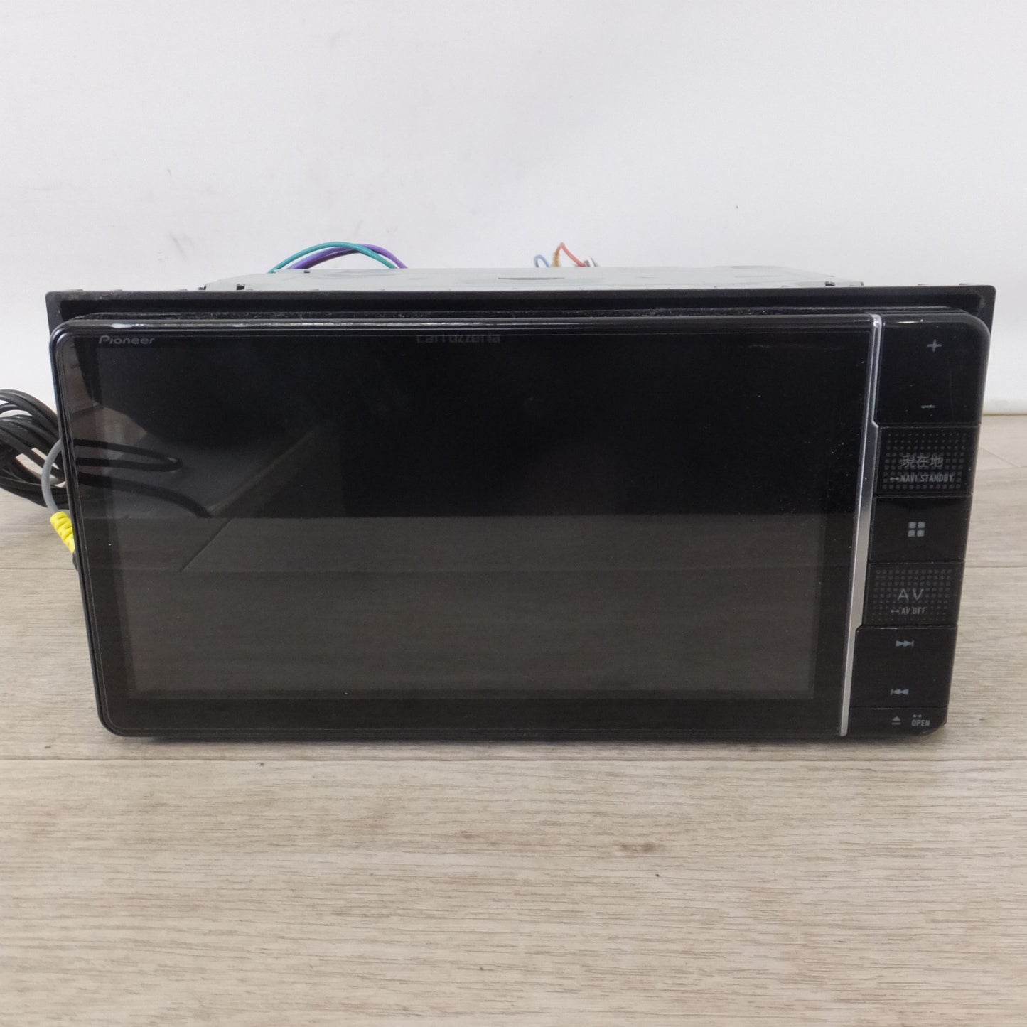 [送料無料] ★カロッツェリア carrozzeria AV一体型メモリーナビゲーション 楽ナビ AVIC-RW710(35)★