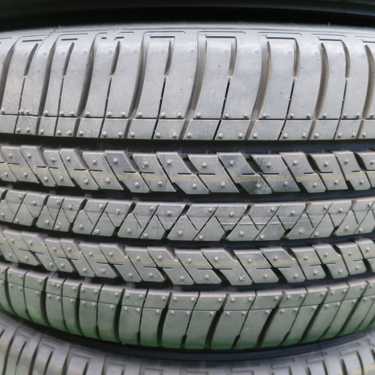 新車外し！25年★225/55R18 ブリヂストン エコピア H/L 422 プラス タイヤ 18インチ アウトランダー レクサス LBX エルグランド 等★5112803NKノタ