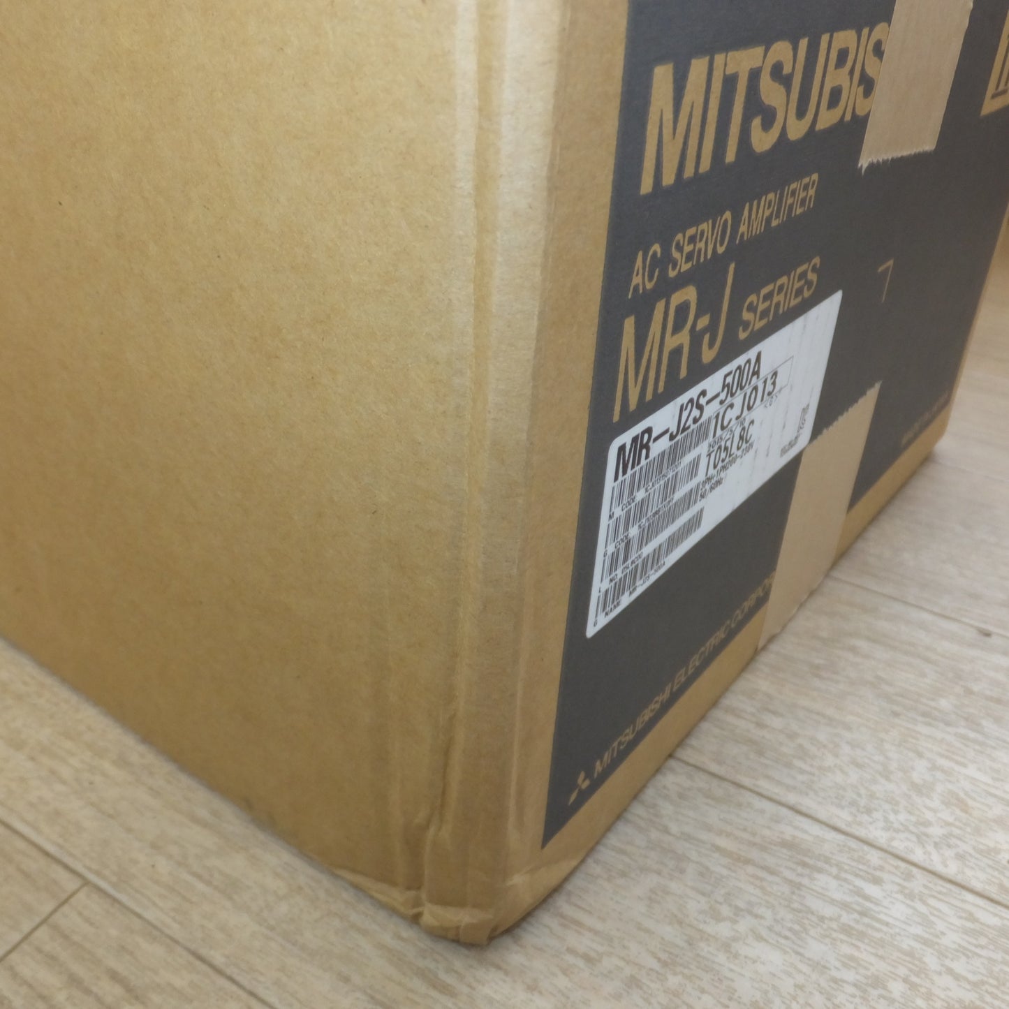 [送料無料] 未使用★三菱 MITSUBISHI サーボアンプ AC SERVO AMPLIFIER MR-J SERIES MR-J2S-500A(4)★