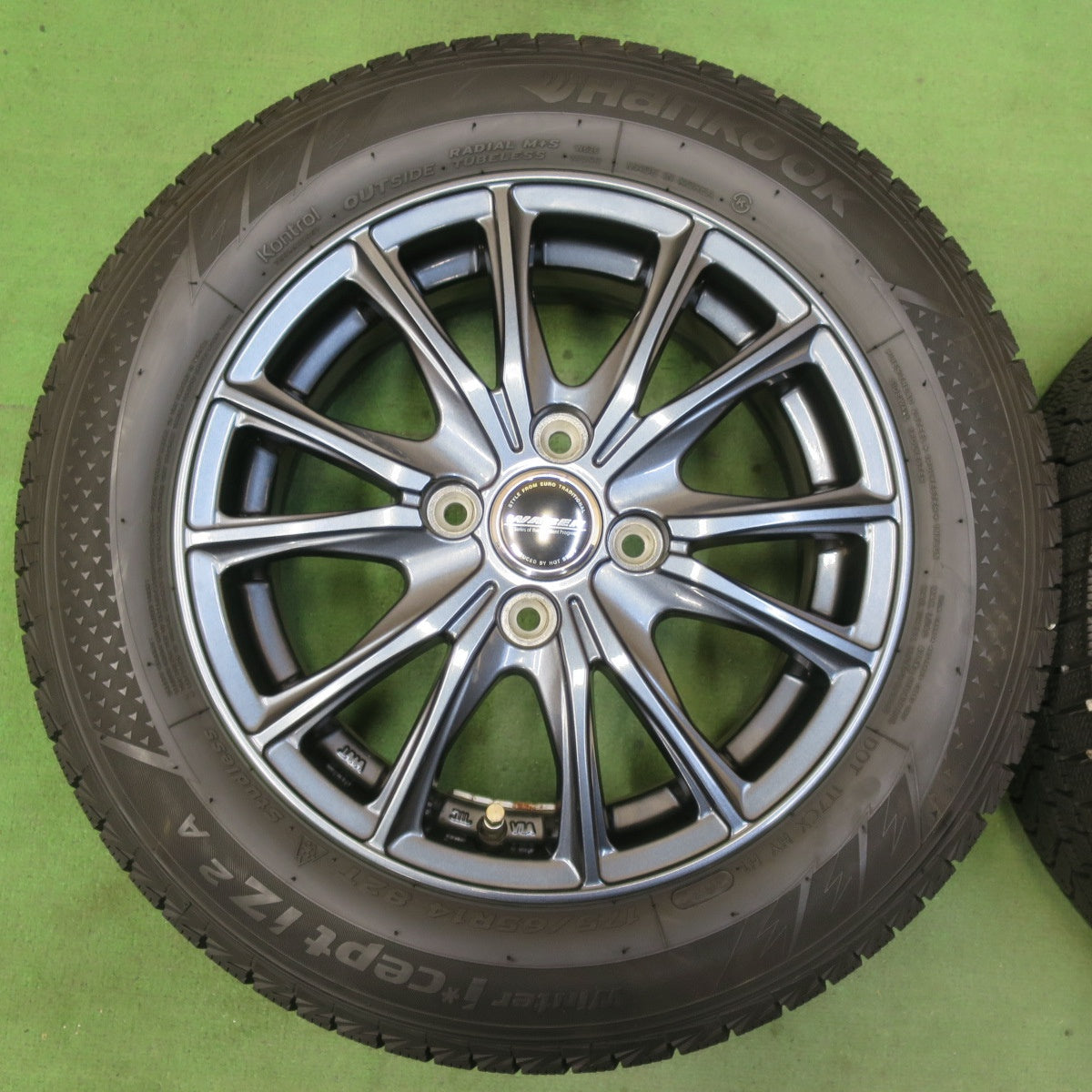 バリ溝！22年！キレイ！9.5分以上★スタッドレス 175/65R14 ハンコック ウインター アイセプト IZ2A WAREN W05 ヴァーレン 14インチ PCD100/4H★5101610イス