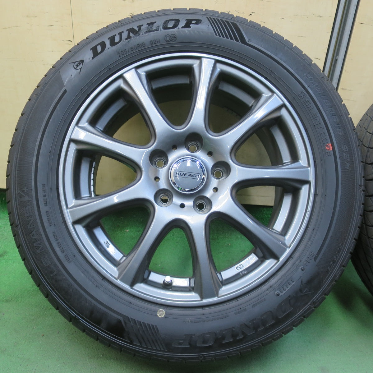 ほぼ未使用！24年！キレイ★205/60R16 ダンロップ LE MANS V+ DUFACT ルマン5+ デュファクト 16インチ PCD114.3/5H★6032602イノ