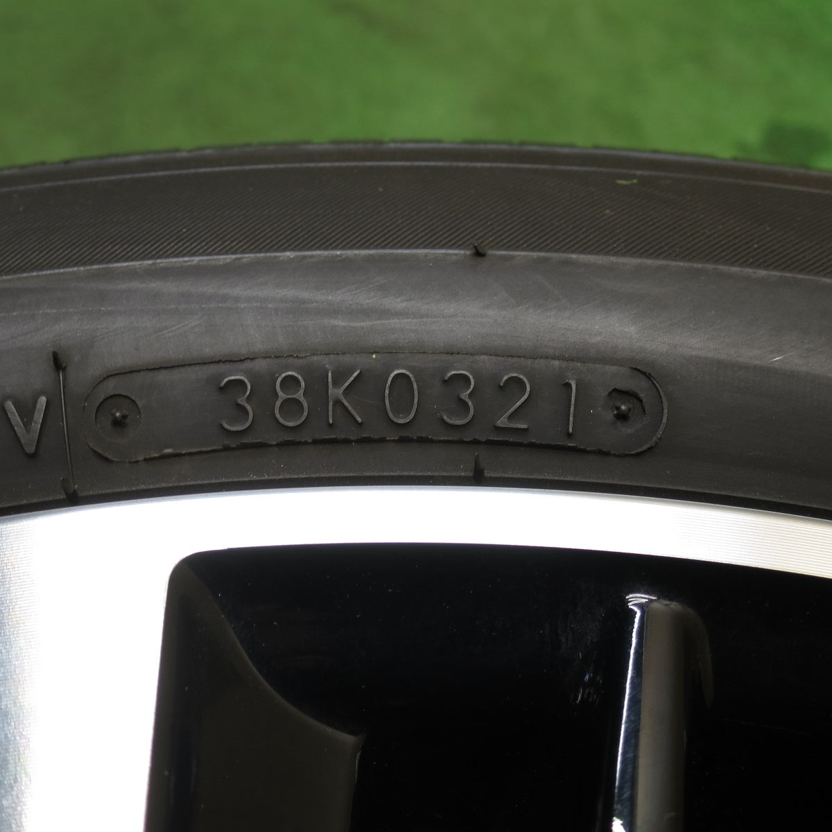 *送料無料* バリ溝！21年！キレイ！8.5分★トヨタ 30系 アルファード ヴェルファイア 純正 235/50R18 トーヨー トランパス R30 PCD114.3/5H★4060801クノ