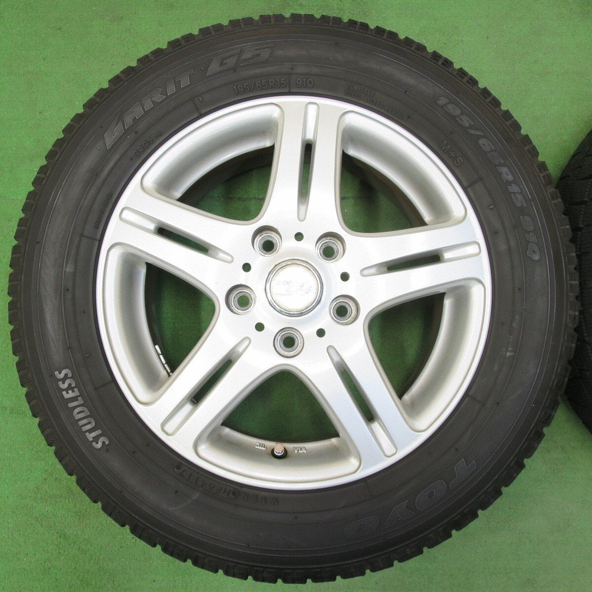 バリ溝！9分★スタッドレス 195/65R15 トーヨー ガリット G5 DUFACT DF5 デュファクト 15インチ PCD114.3/5H★4113012イス